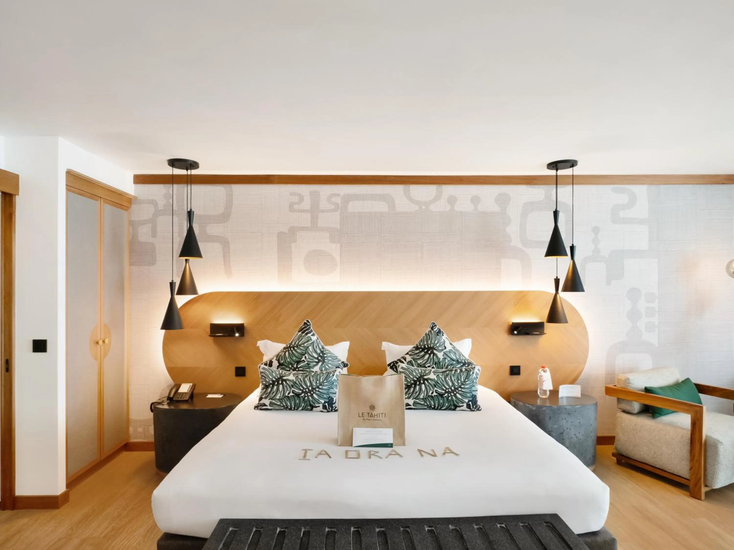 Bedroom, Bed in Le Tahiti by Pearl Resorts