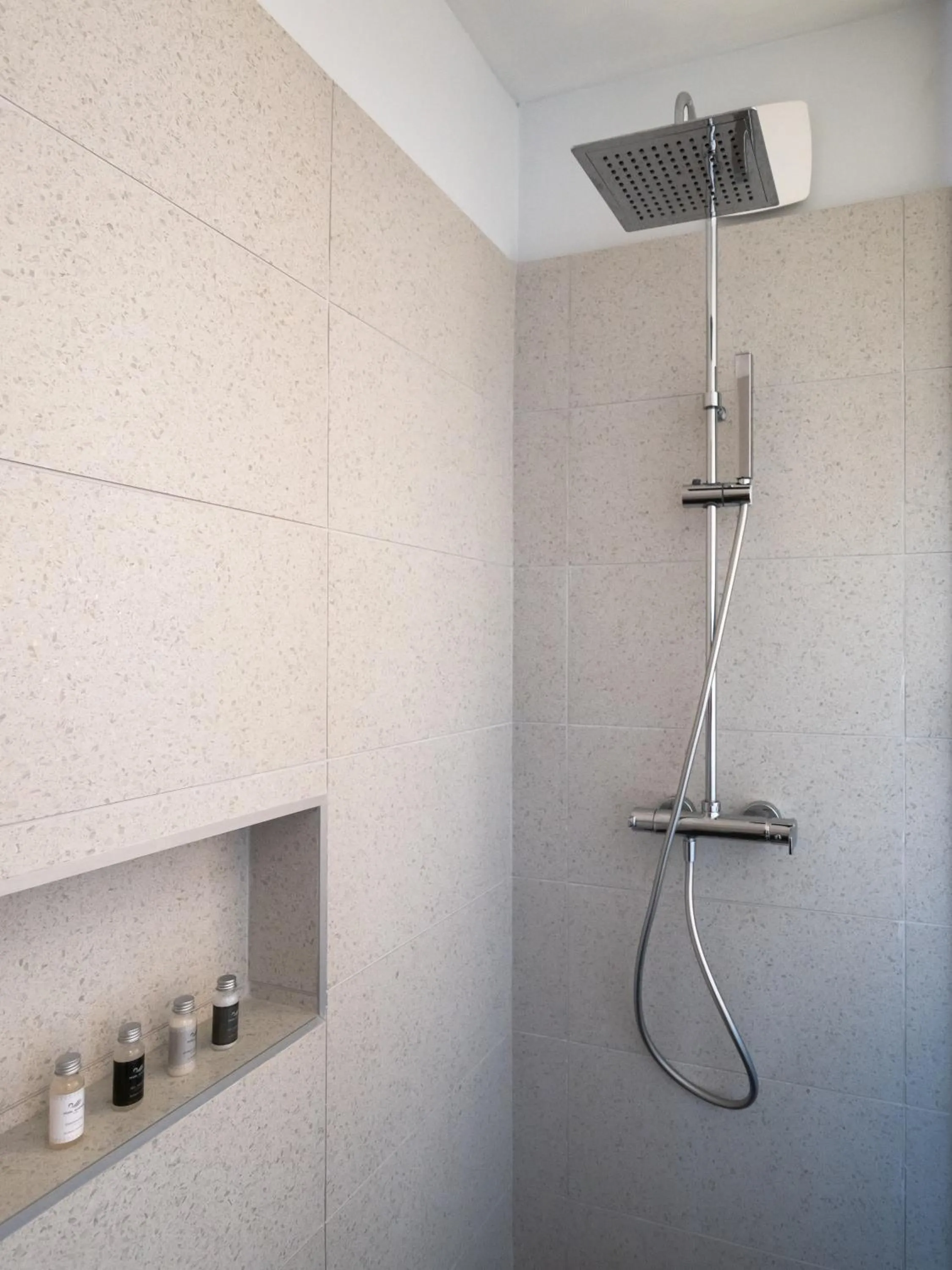 Shower in Le Tahiti by Pearl Resorts