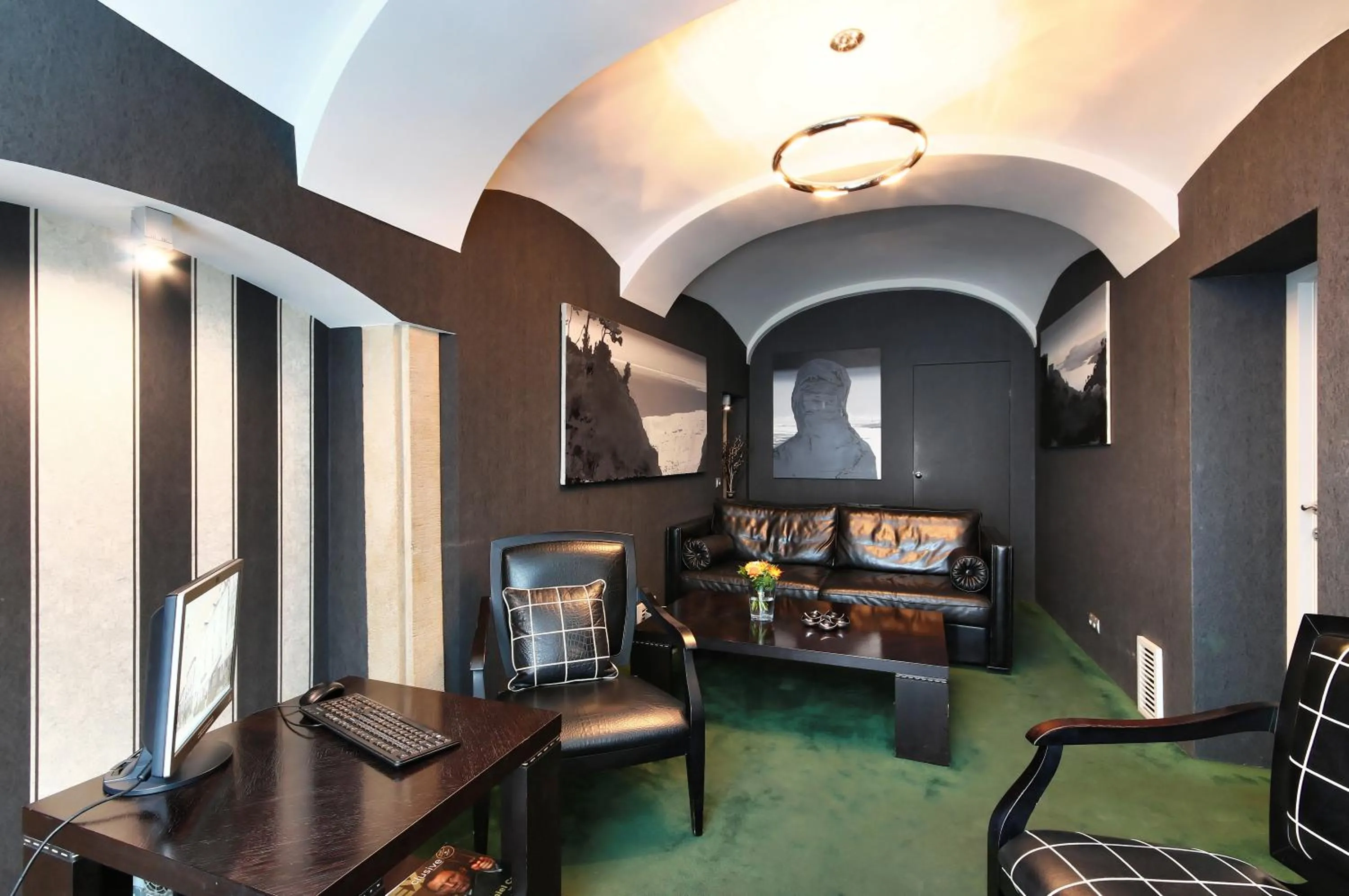 Communal lounge/ TV room in SKARITZ Hotel & Residence