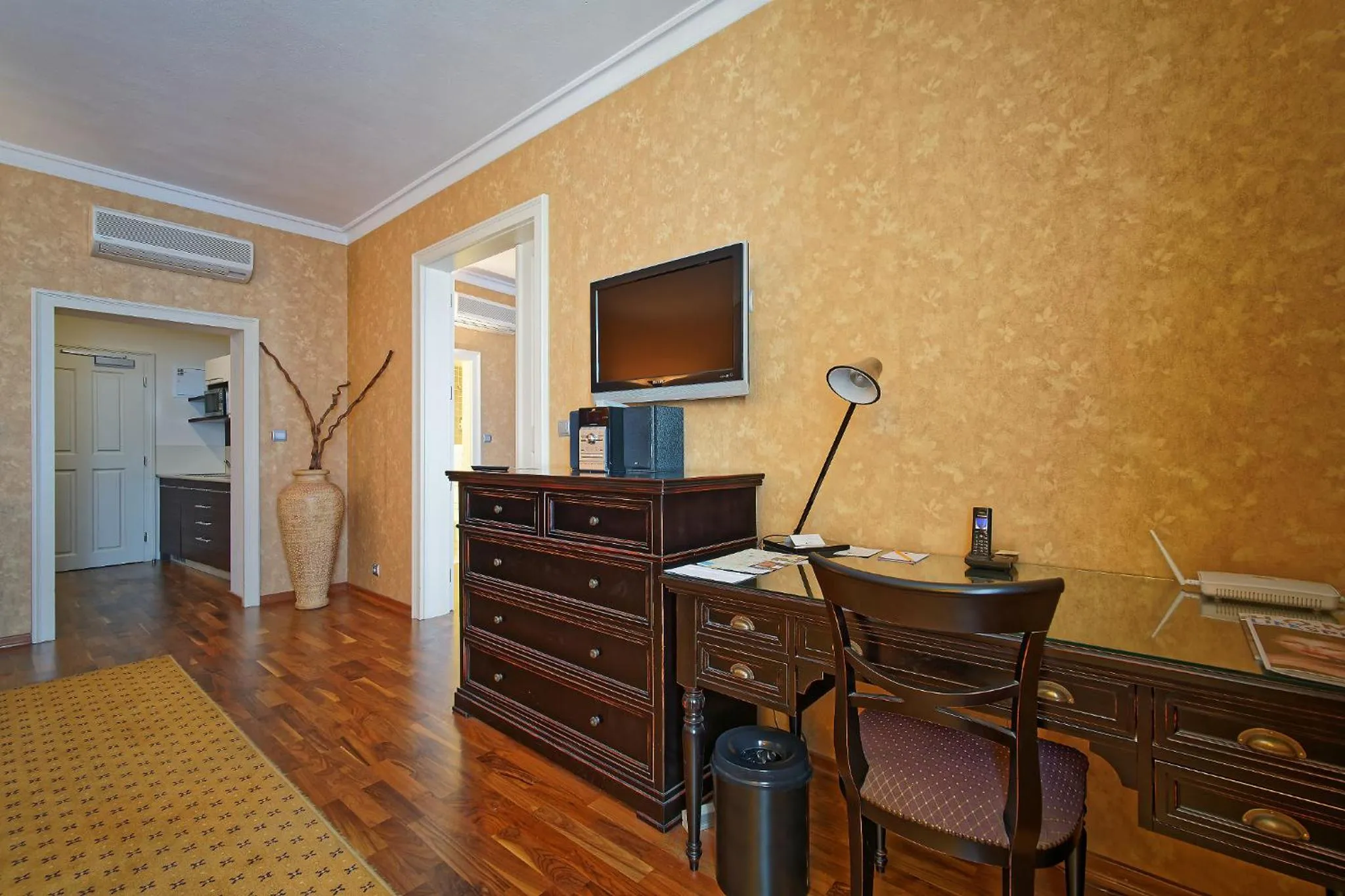 SKARITZ Hotel & Residence