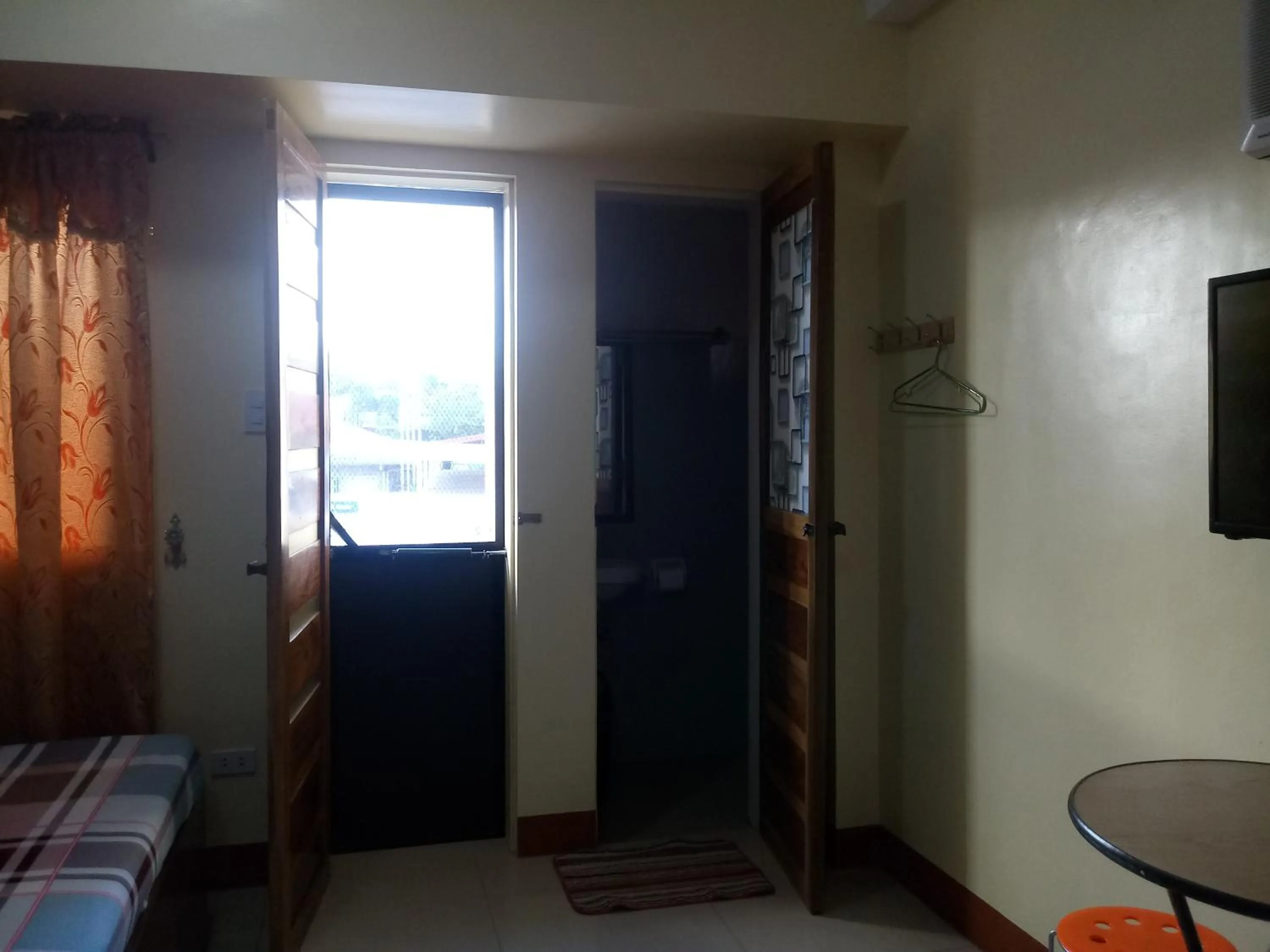 Bed in Mayon Lodging House