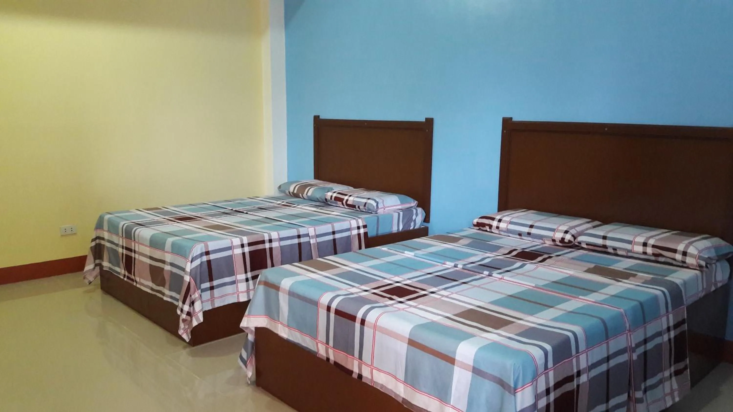 cot, Bed in Mayon Lodging House