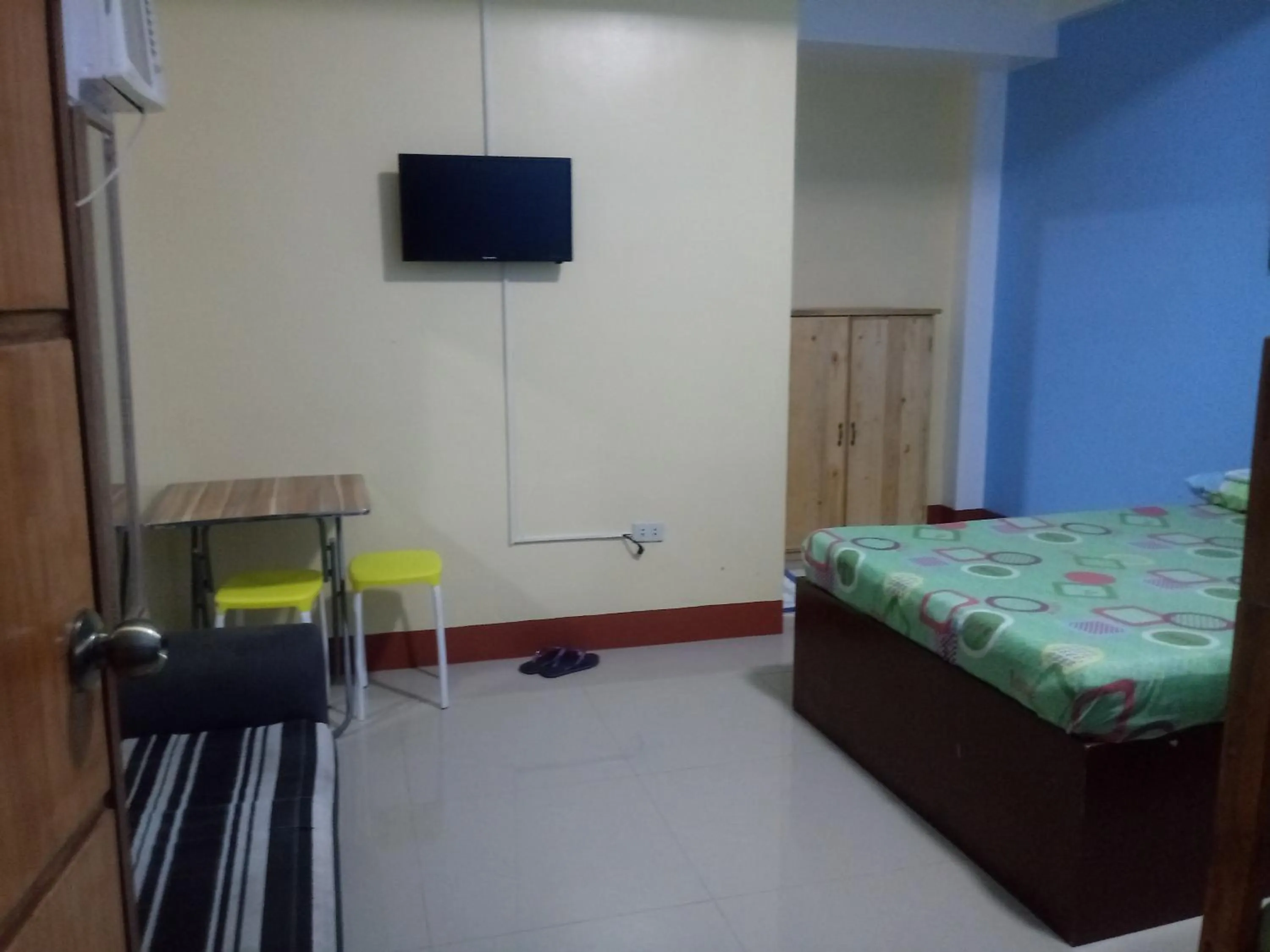 Bed in Mayon Lodging House