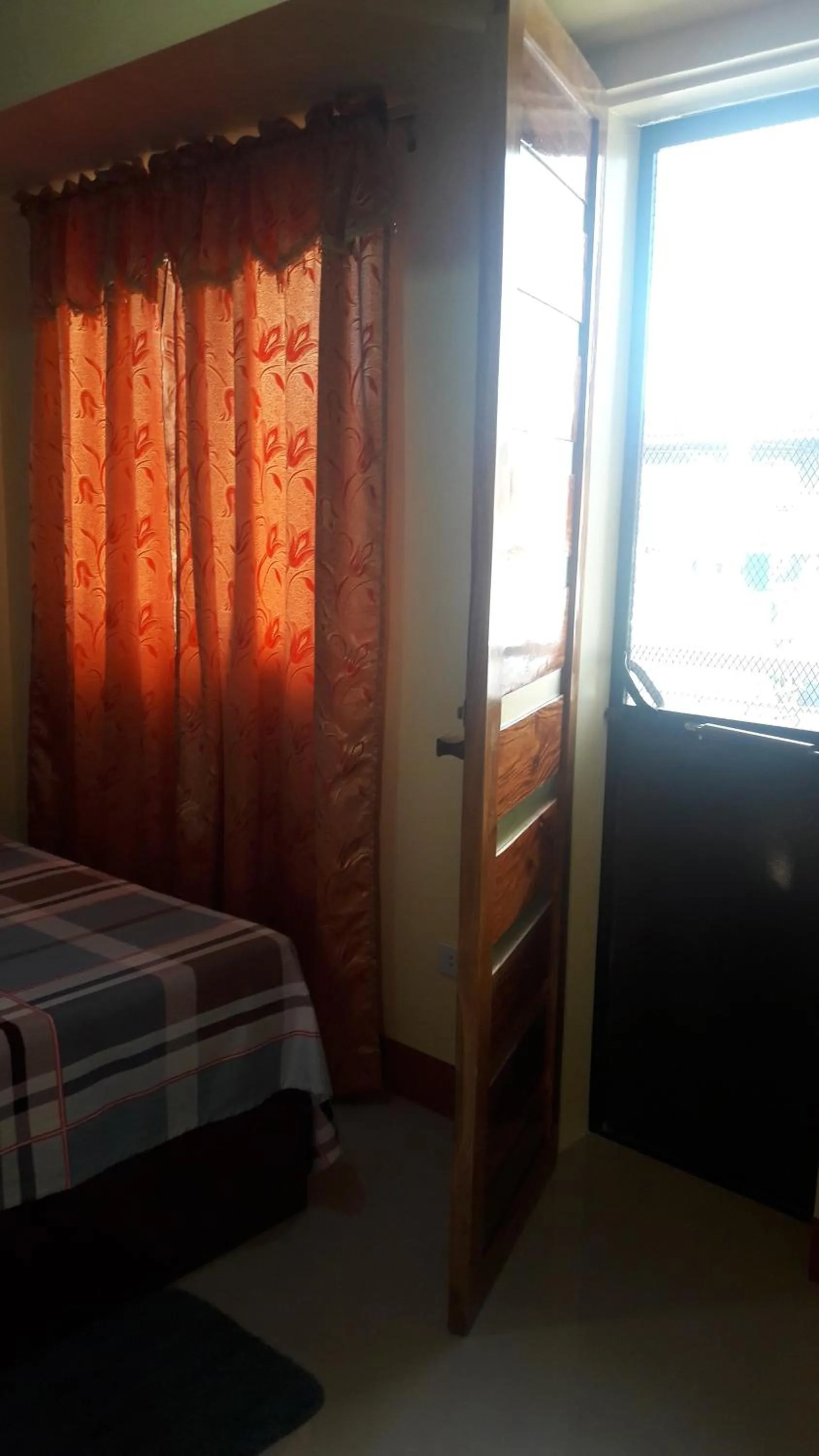 Balcony/Terrace, Bed in Mayon Lodging House