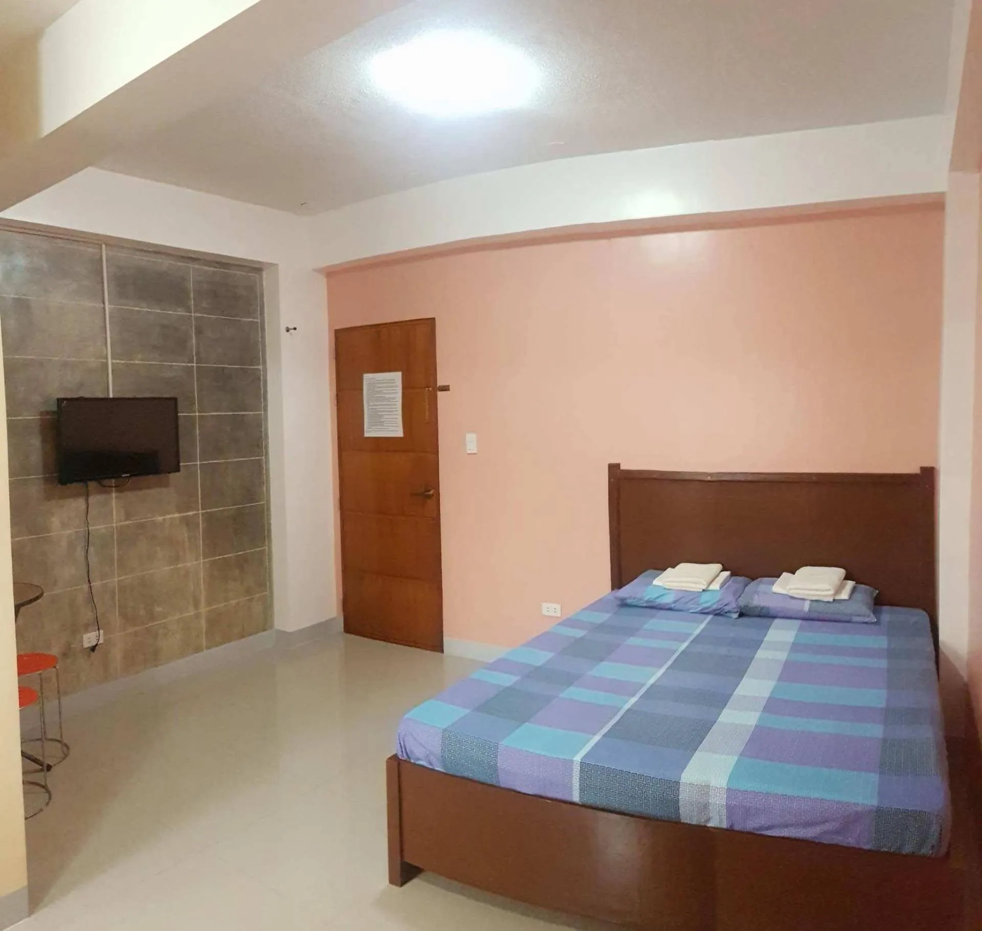 Bed in Mayon Lodging House