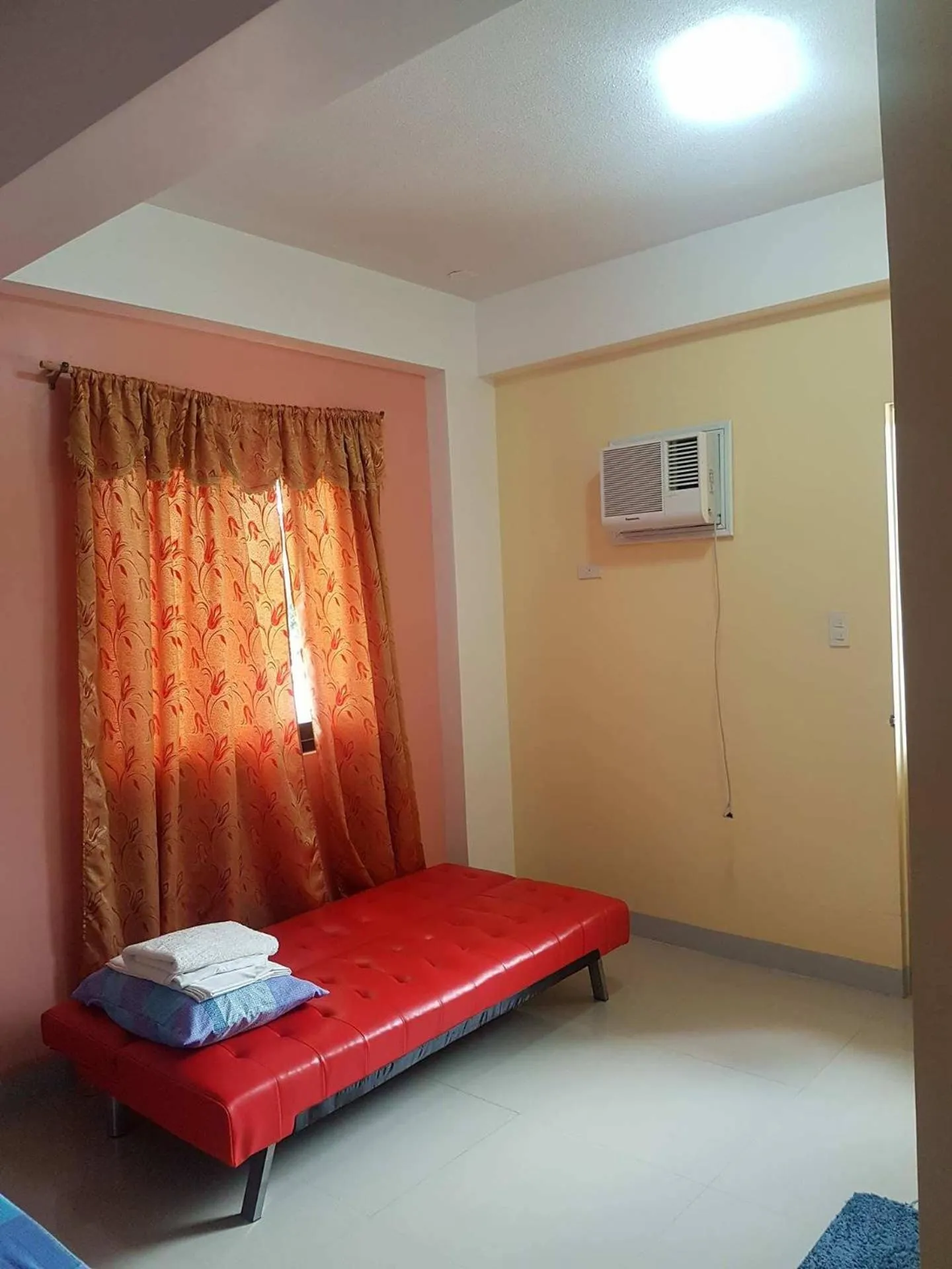 Bed in Mayon Lodging House