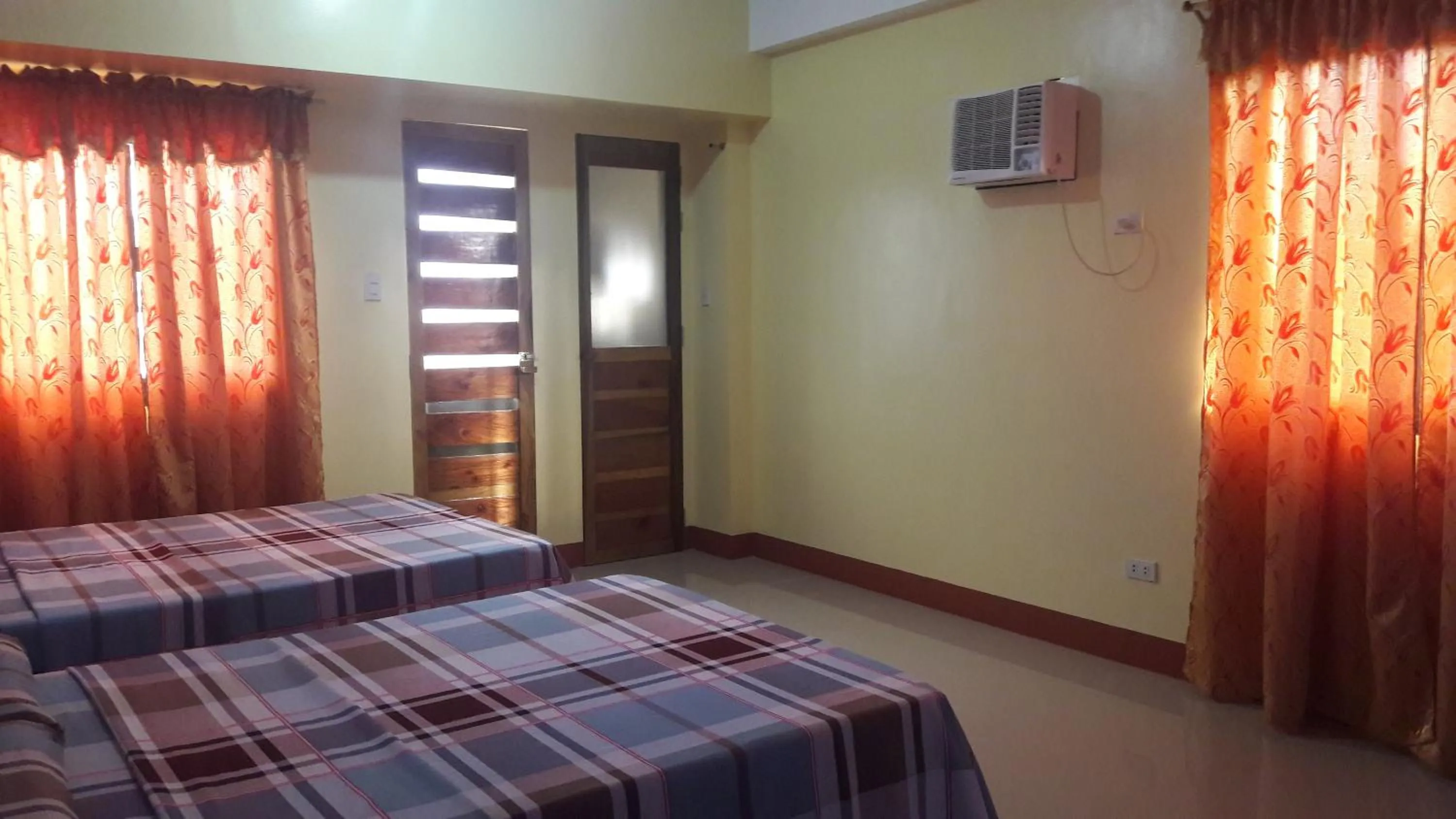 cot, Bed in Mayon Lodging House