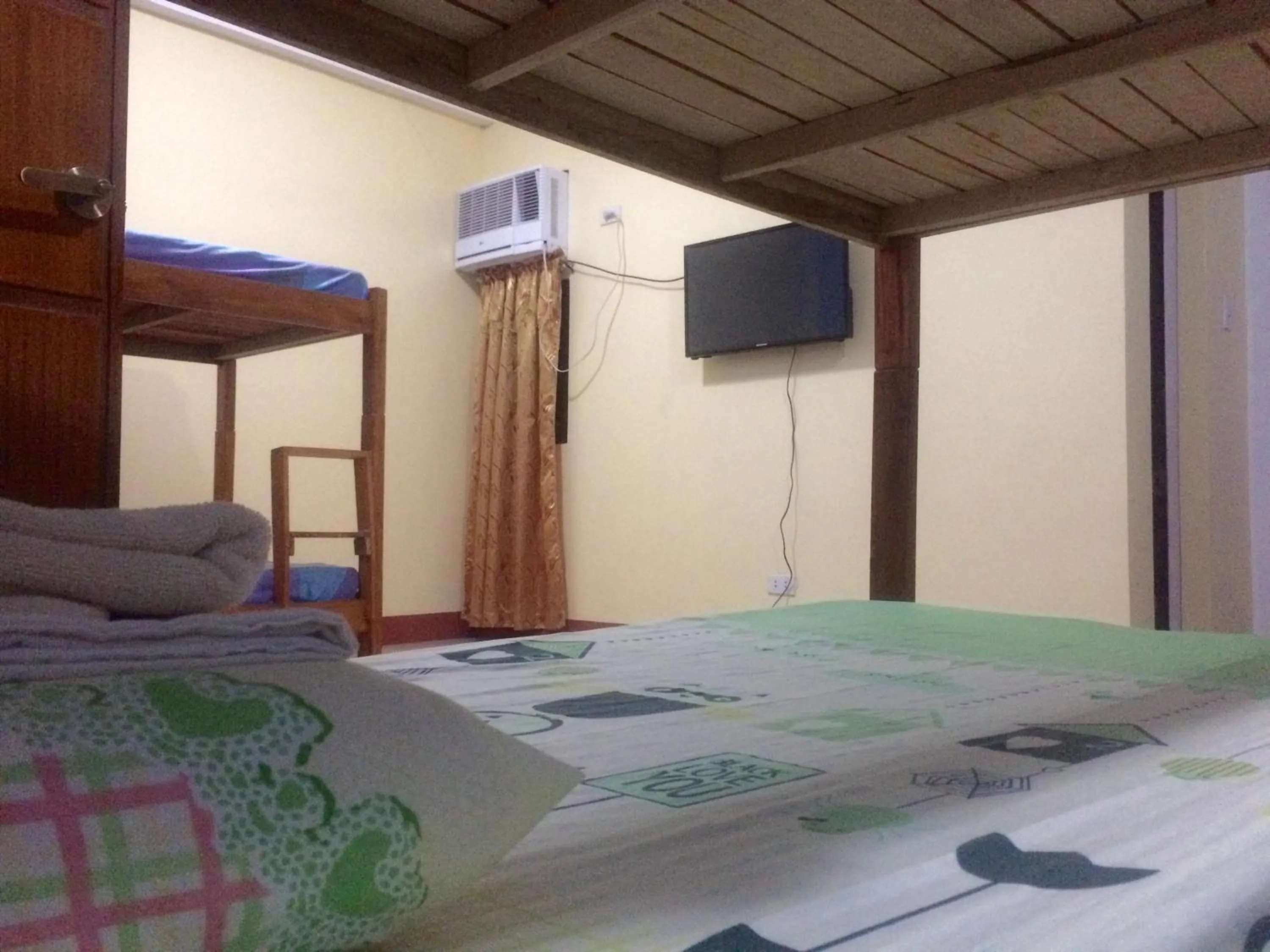 Bed in Mayon Lodging House