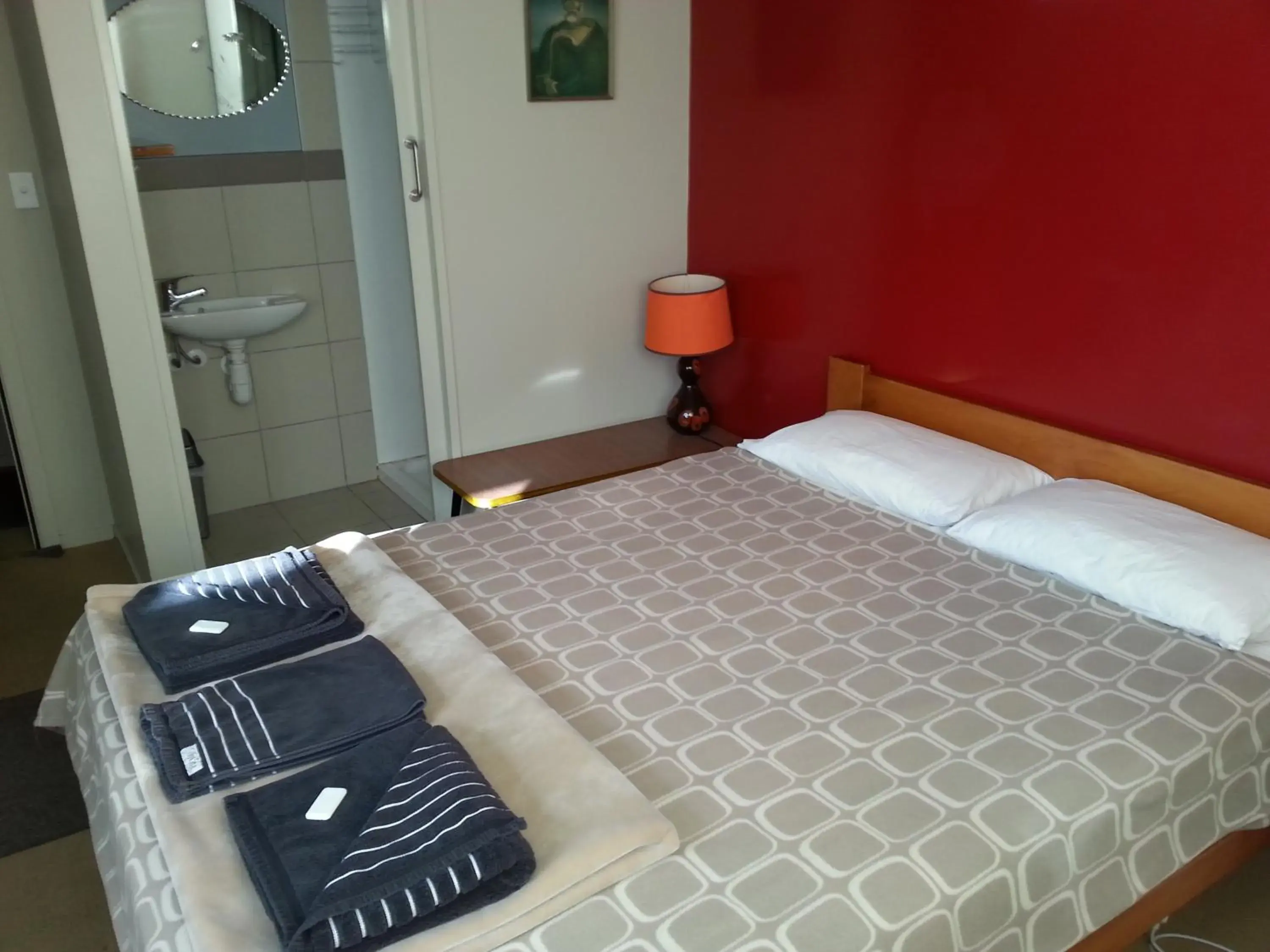 Queen Room with Ensuite in Riverstone Lodge Queen Room with Ensuite in Riverstone Lodge