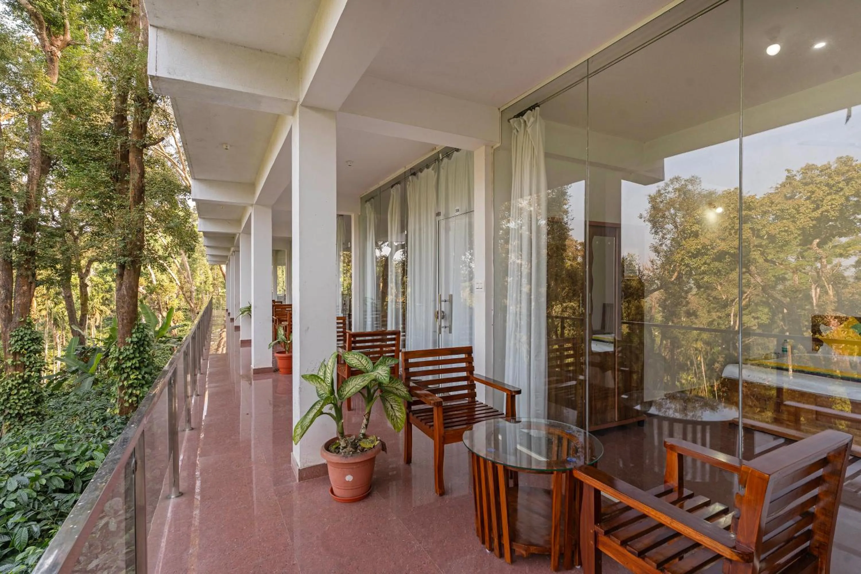 Lobby or reception in Itsy Hotels Jammabane Cottage, 5 Minutes To Mountain View Coffee Plantation