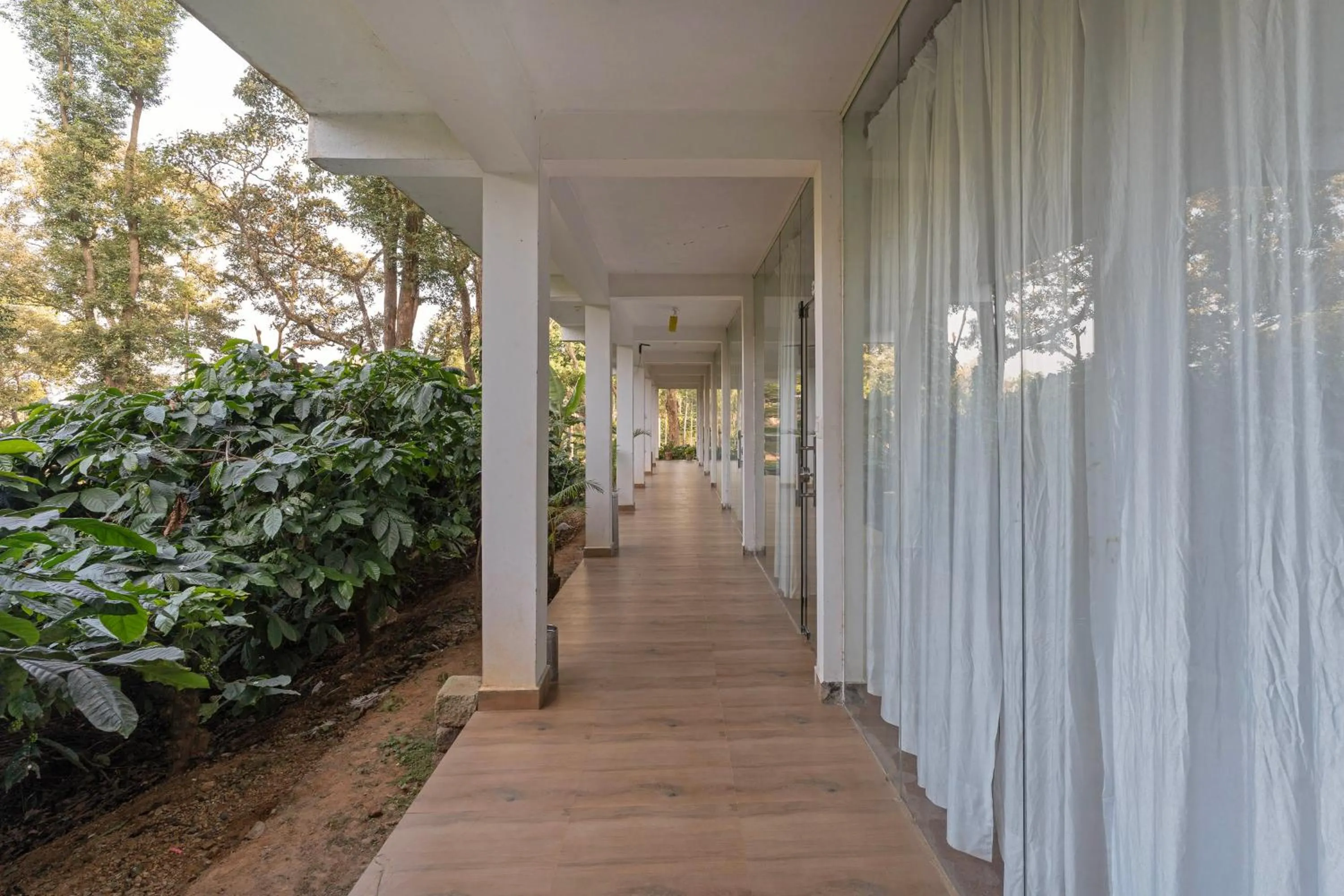 Lobby or reception in Itsy Hotels Jammabane Cottage, 5 Minutes To Mountain View Coffee Plantation