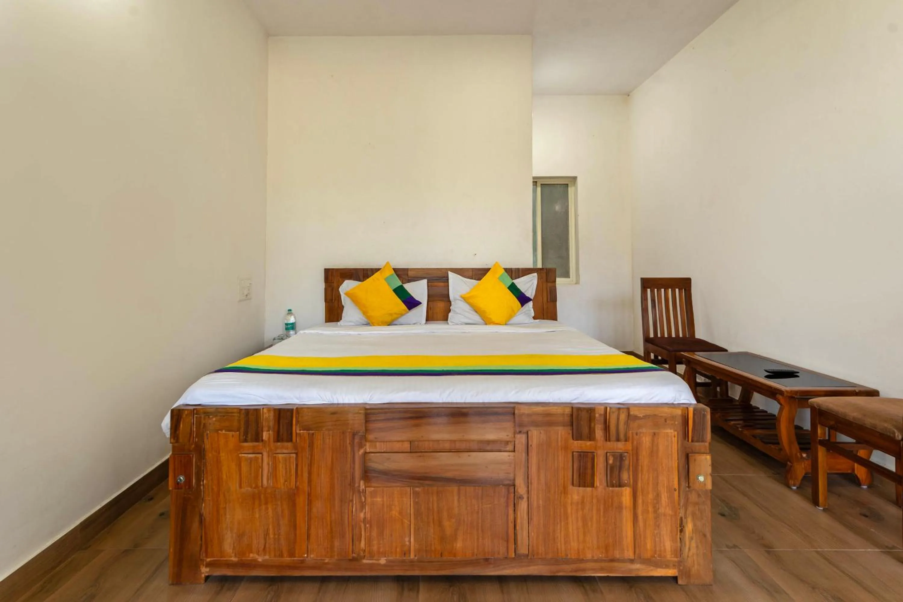 Bedroom, Bed in Itsy Hotels Jammabane Cottage, 5 Minutes To Mountain View Coffee Plantation
