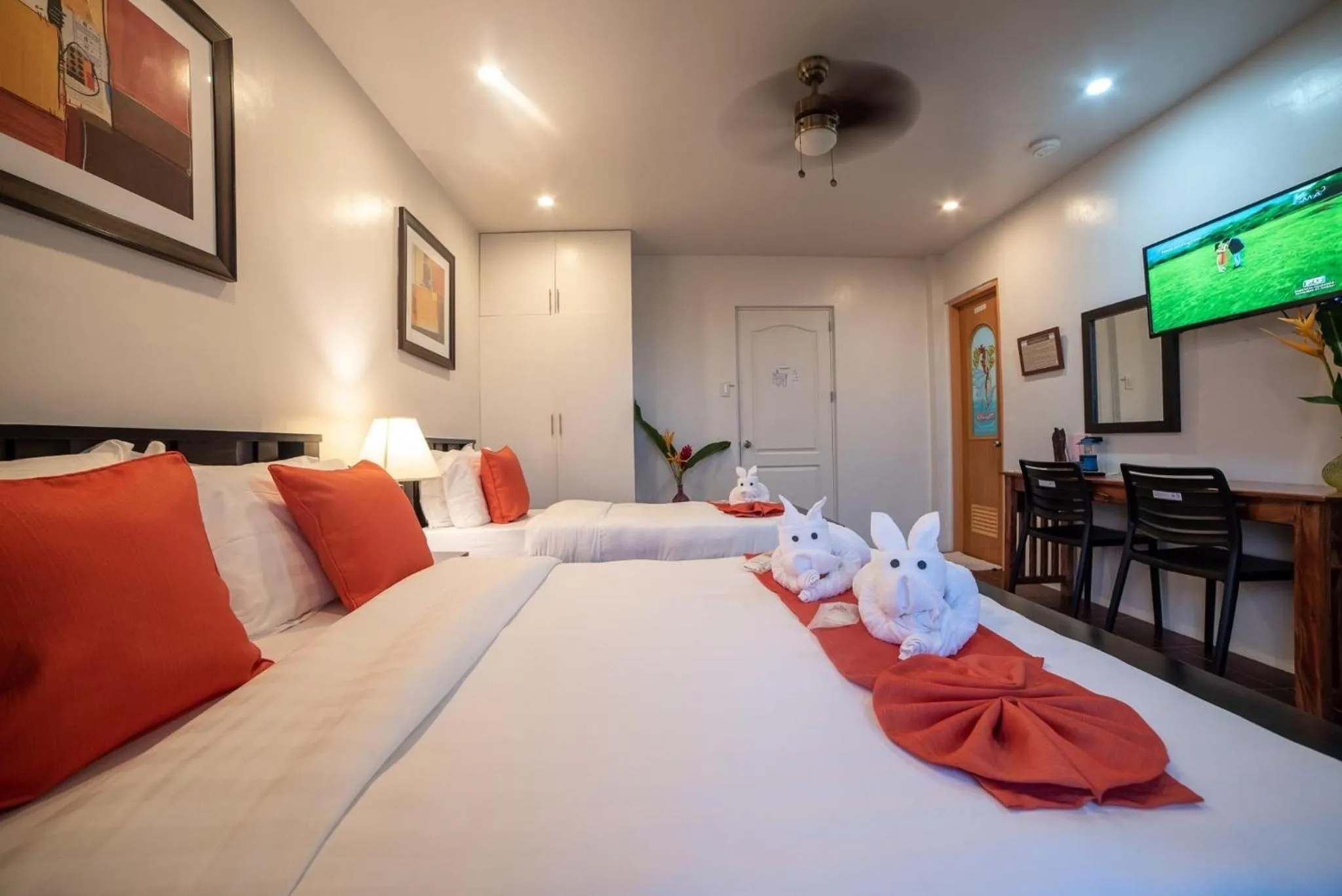 Bed in Amboy Hometel