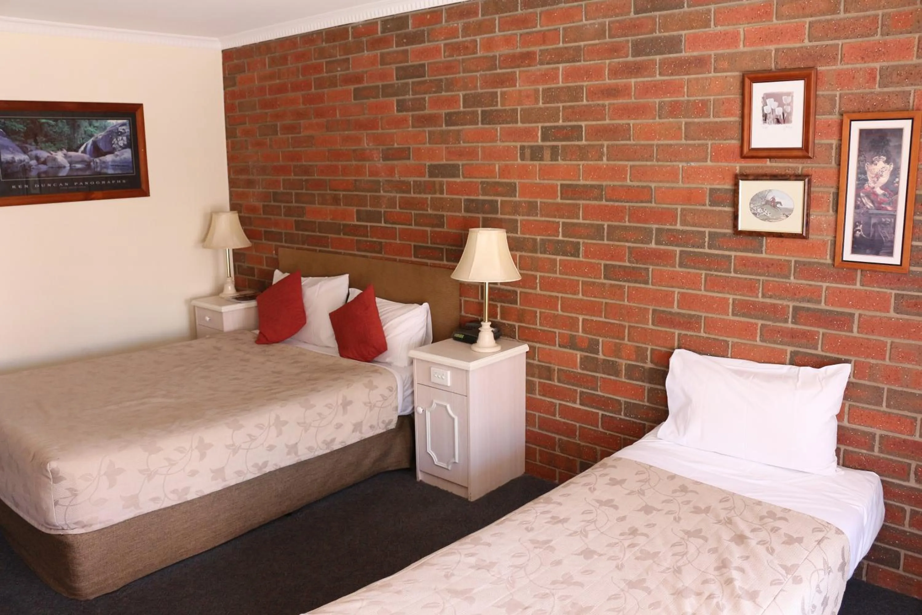 Bed in Bendigo Haymarket Motor Inn