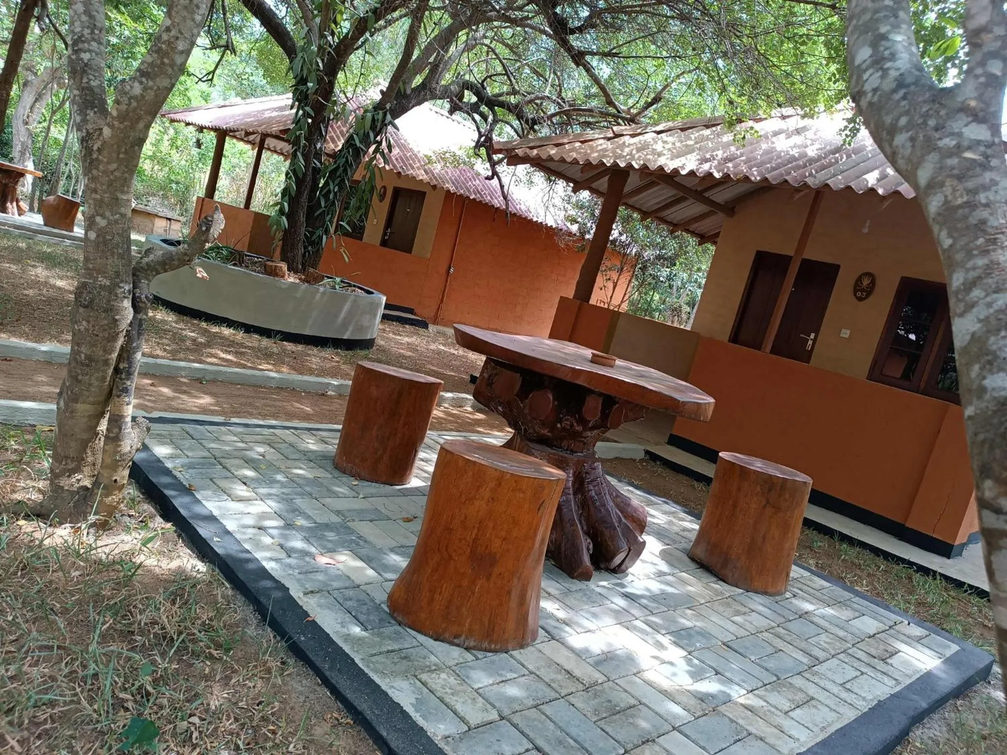 Property building in Hotel Niyagala Lodge Sigiriya