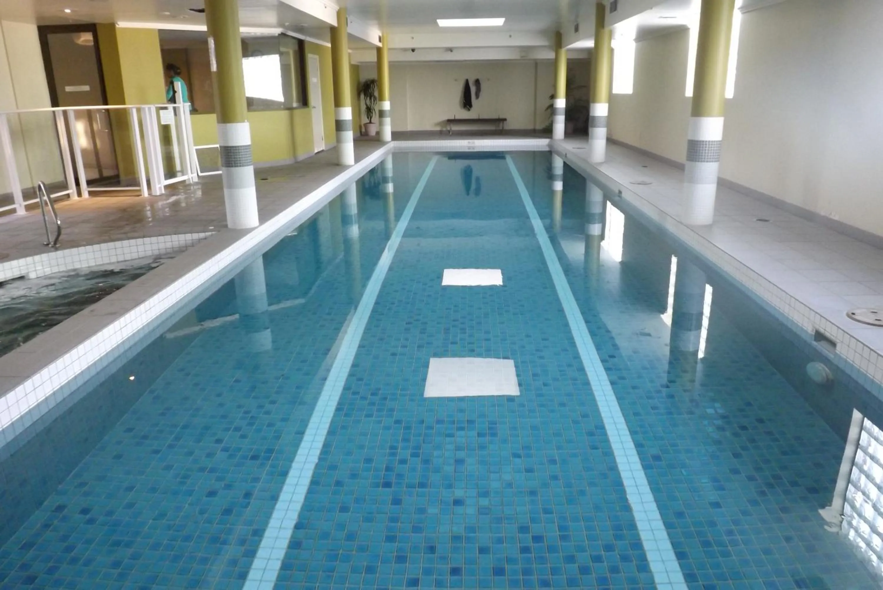 Swimming pool in Fiori Apartments