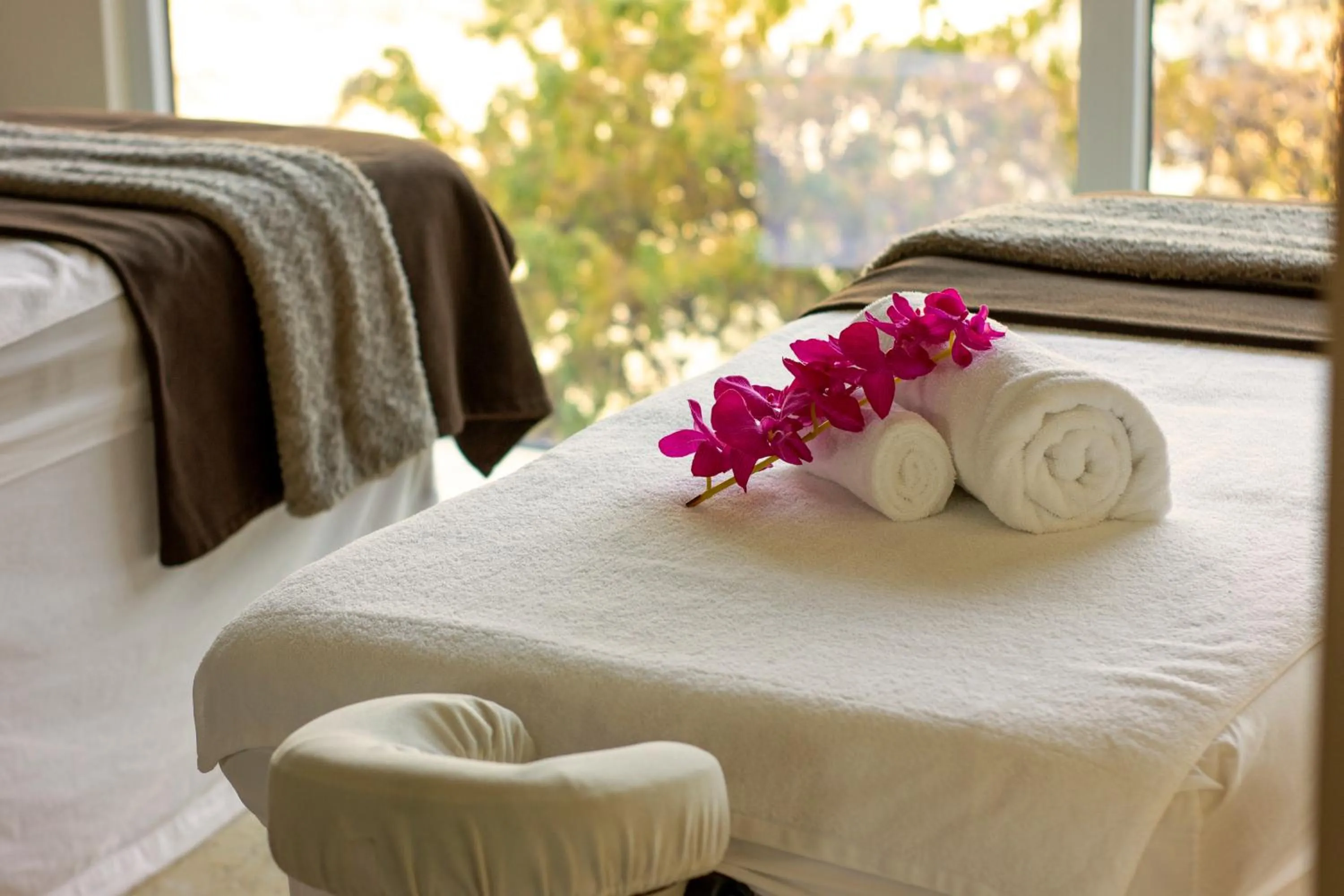 Massage in Nugget Point Hotel