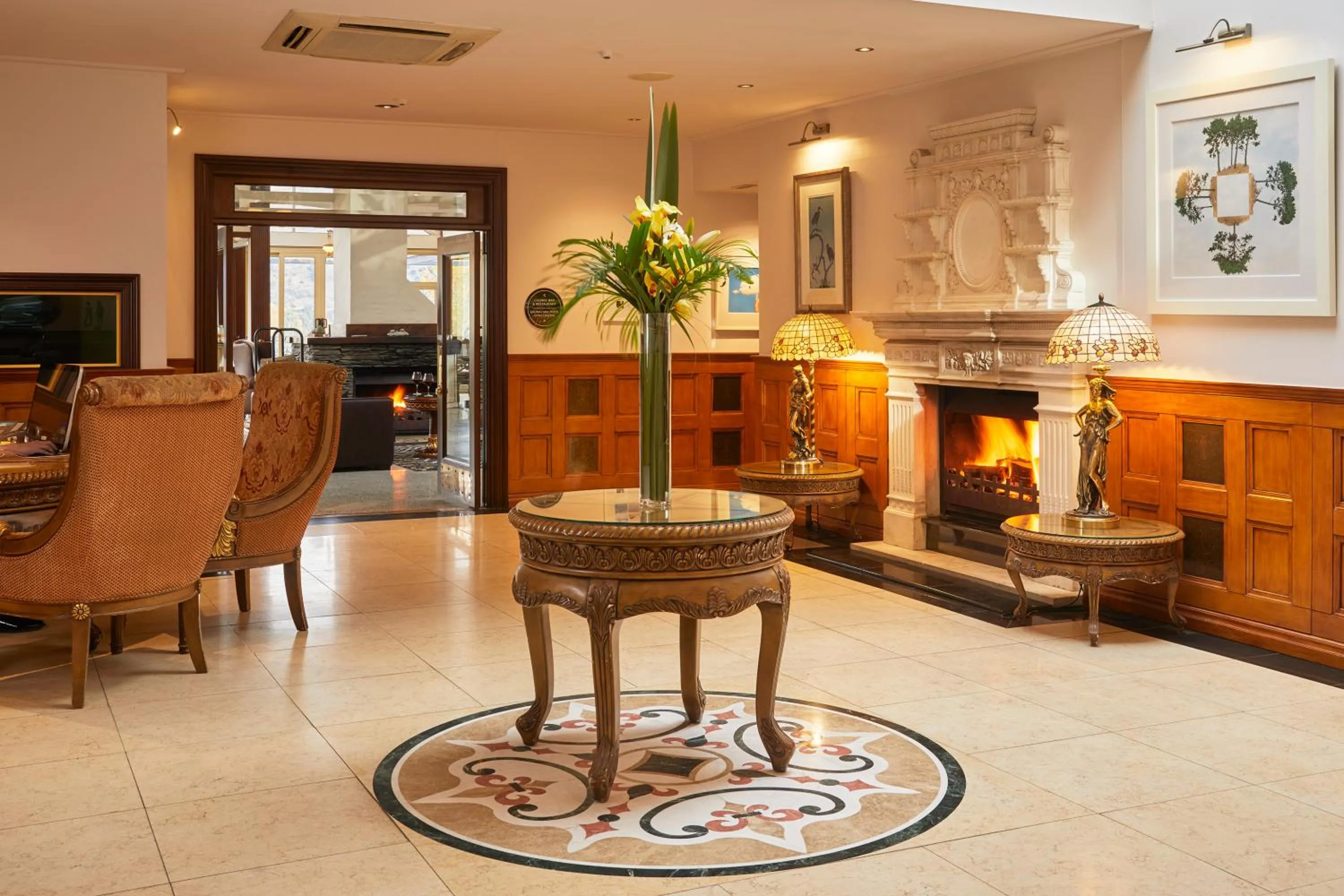 Lobby or reception in Nugget Point Hotel