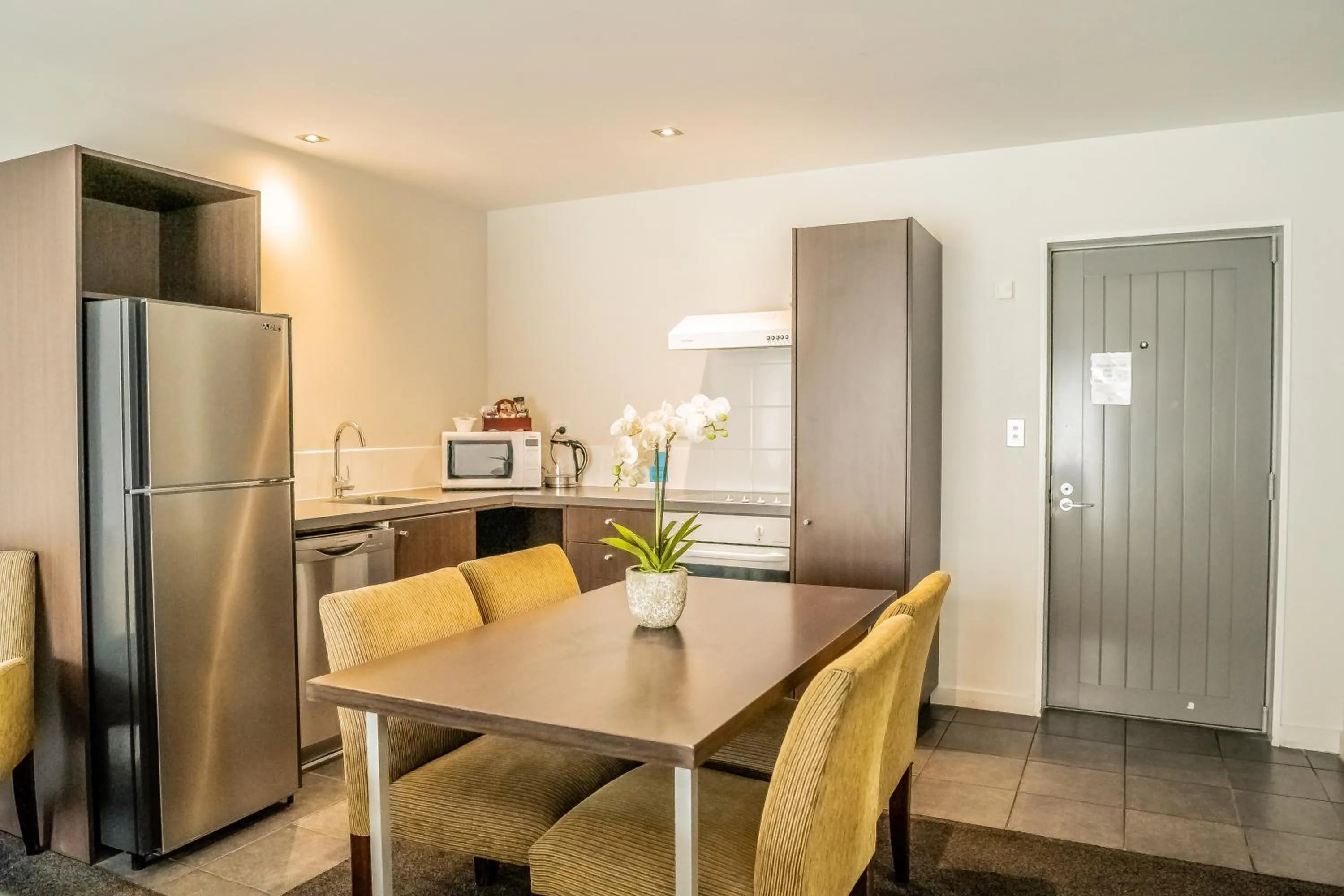 Dining area in Airport Christchurch Motel