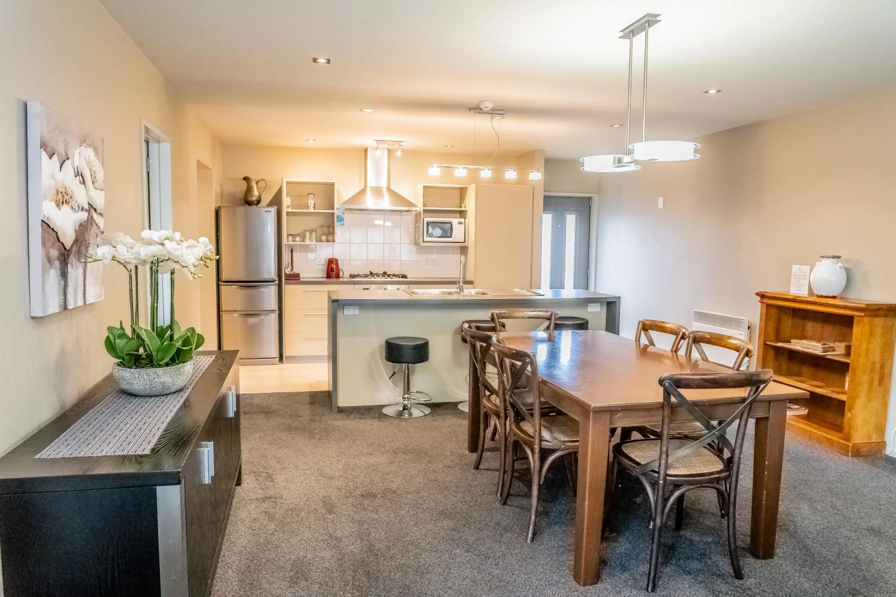 Dining area in Airport Christchurch Motel
