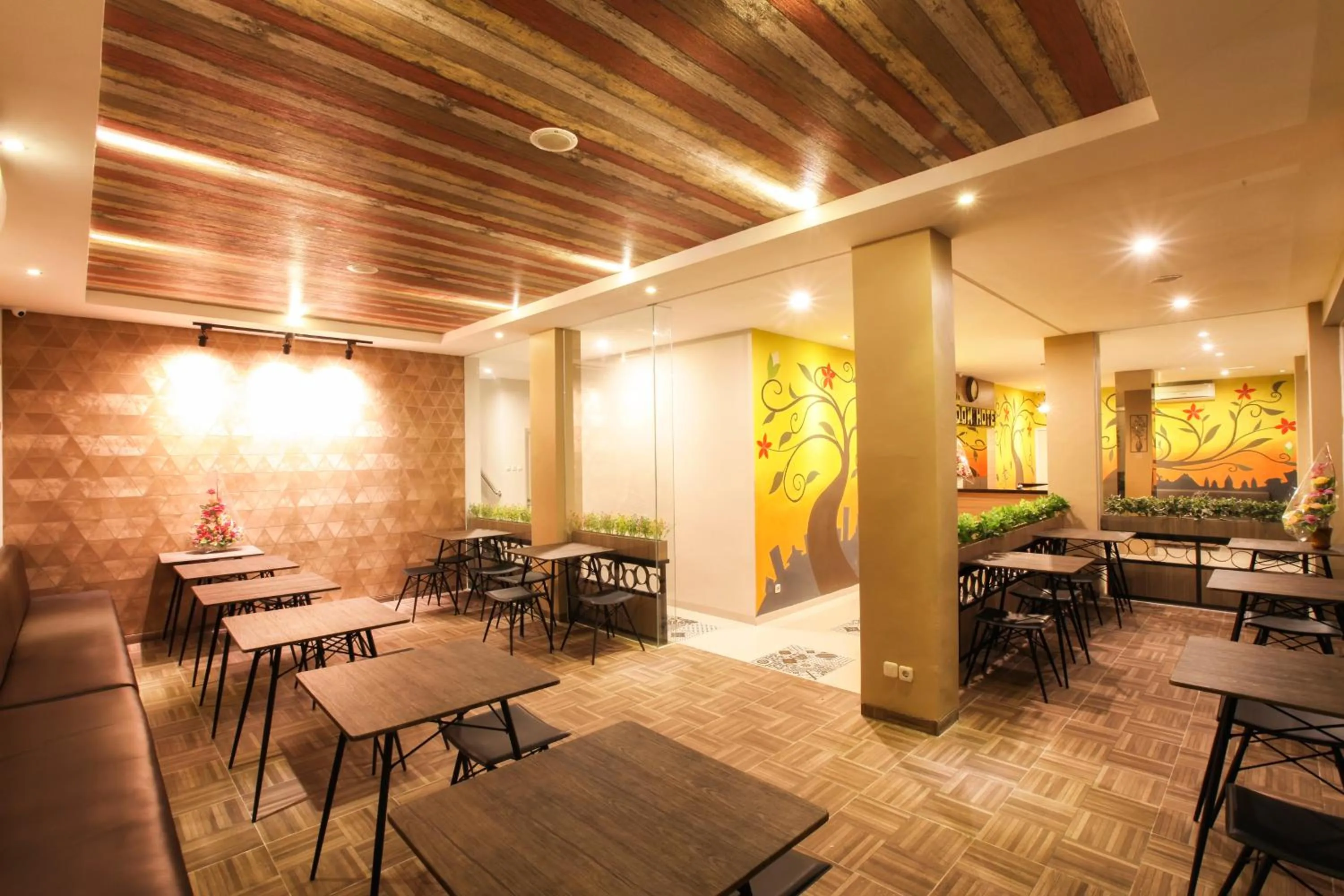 Restaurant/places to eat in DOM Hotel Jogja