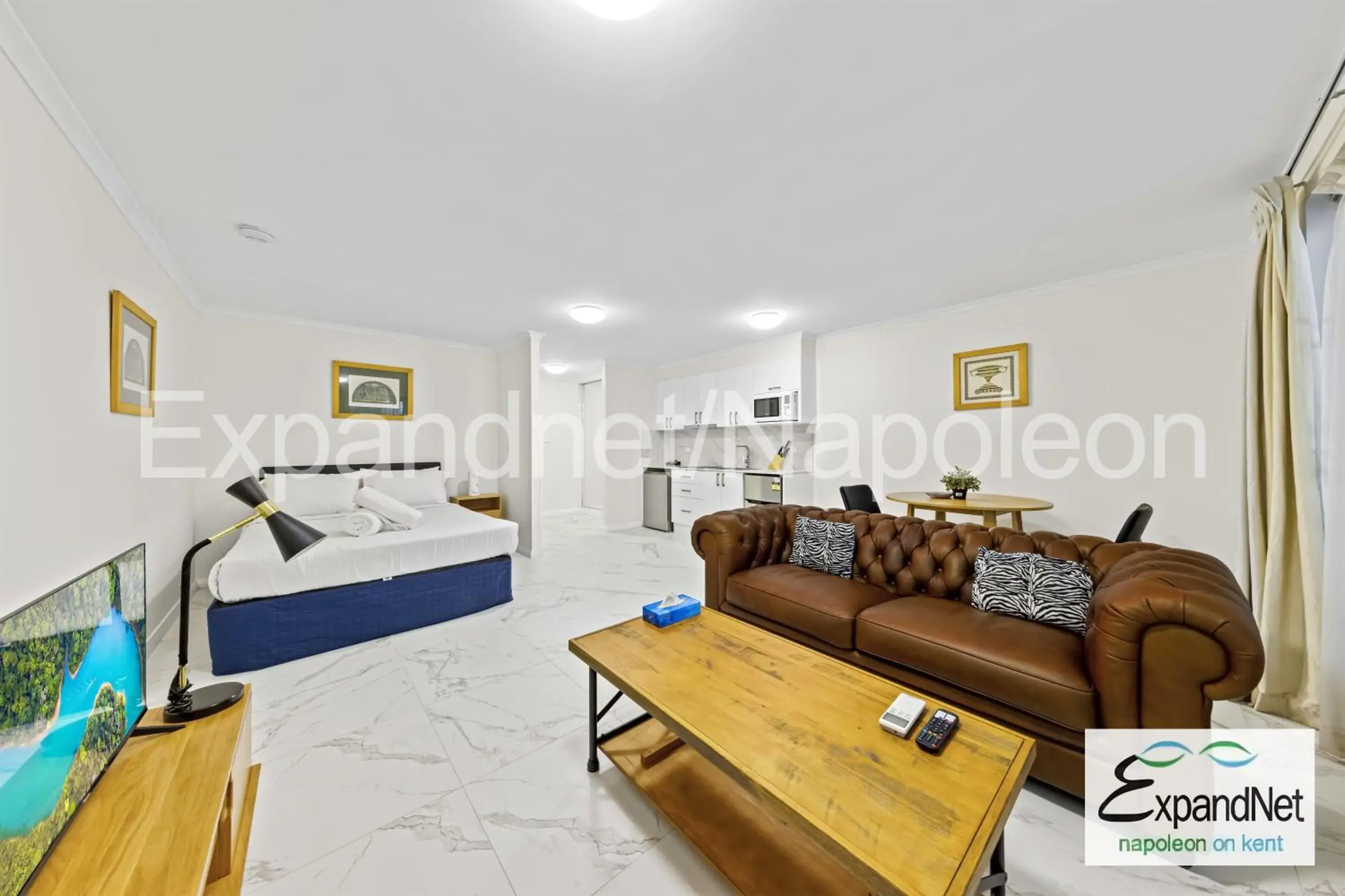 Bed in Napoleon On Kent Bed in Napoleon On Kent