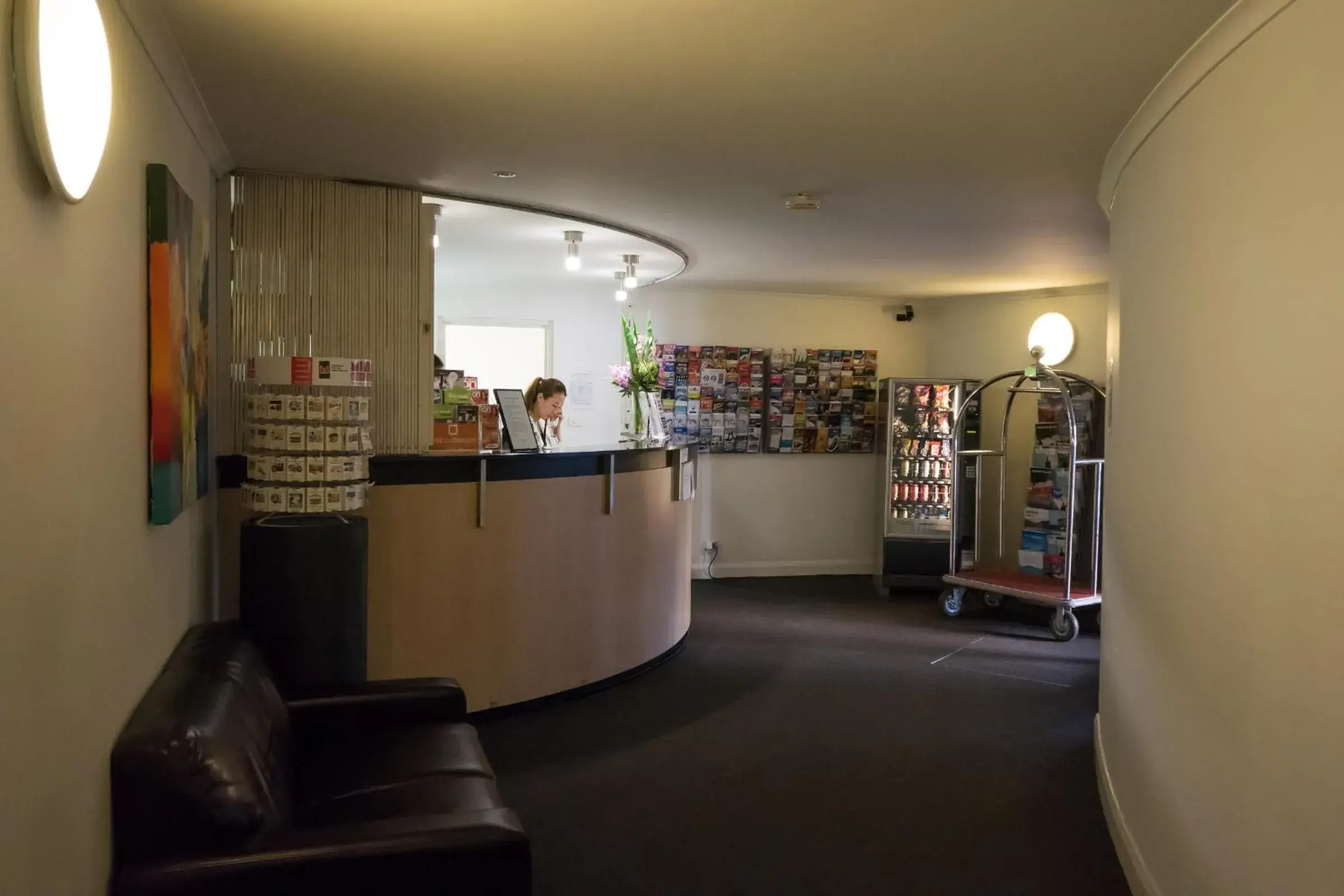 Lobby or reception in Napoleon On Kent Lobby or reception in Napoleon On Kent