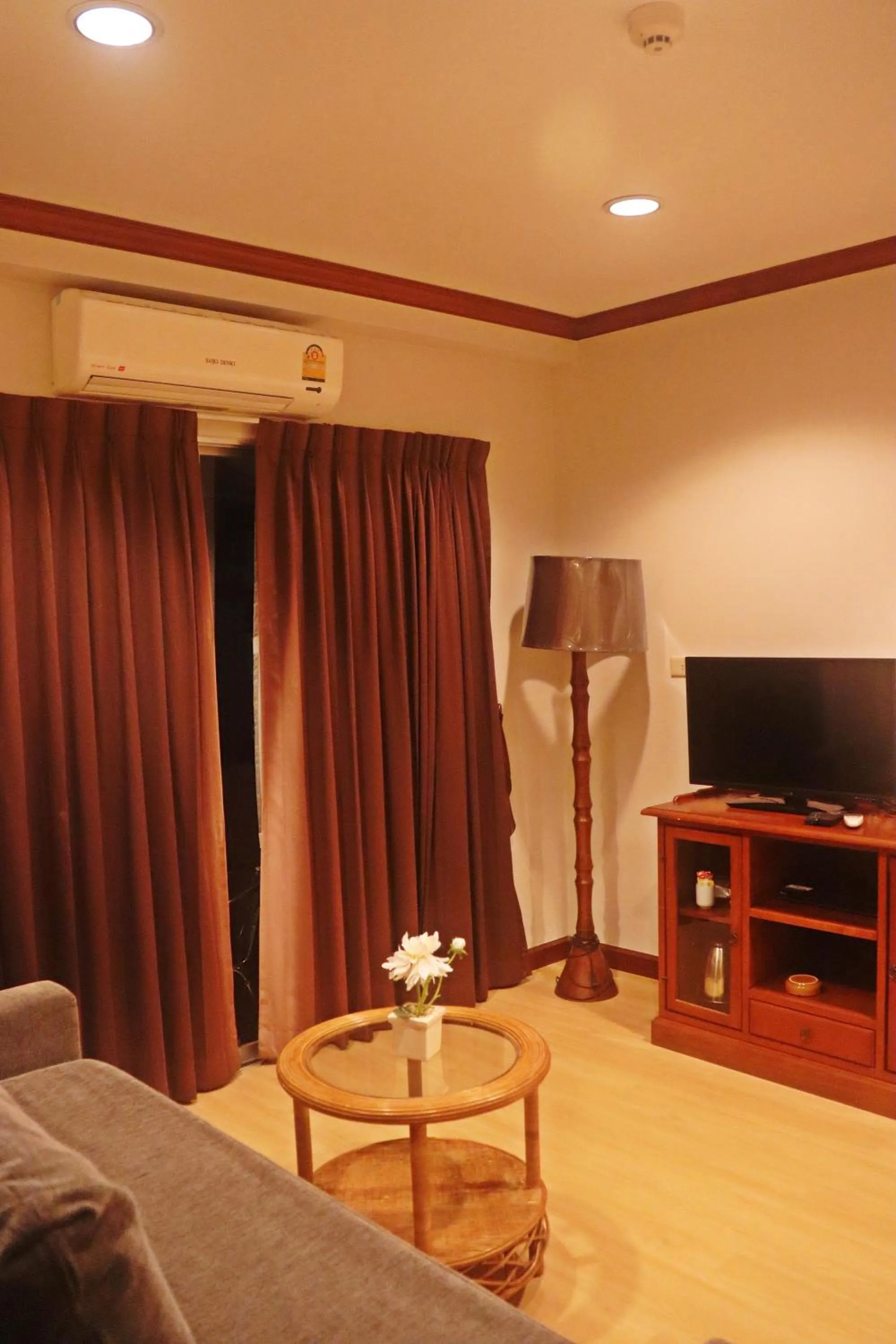 TV and multimedia in Inn House- SHA Extra Plus