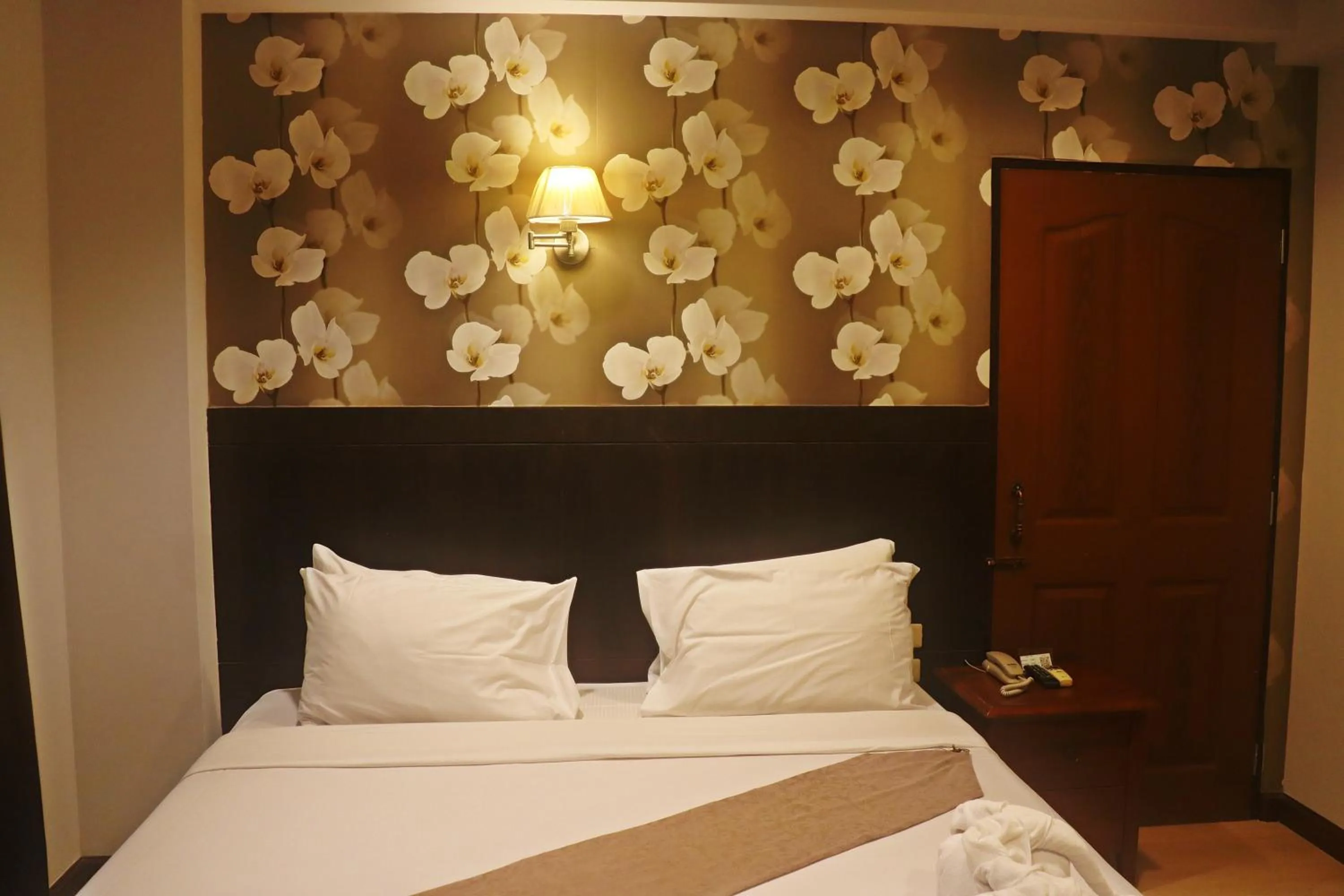 Bed in Inn House- SHA Extra Plus