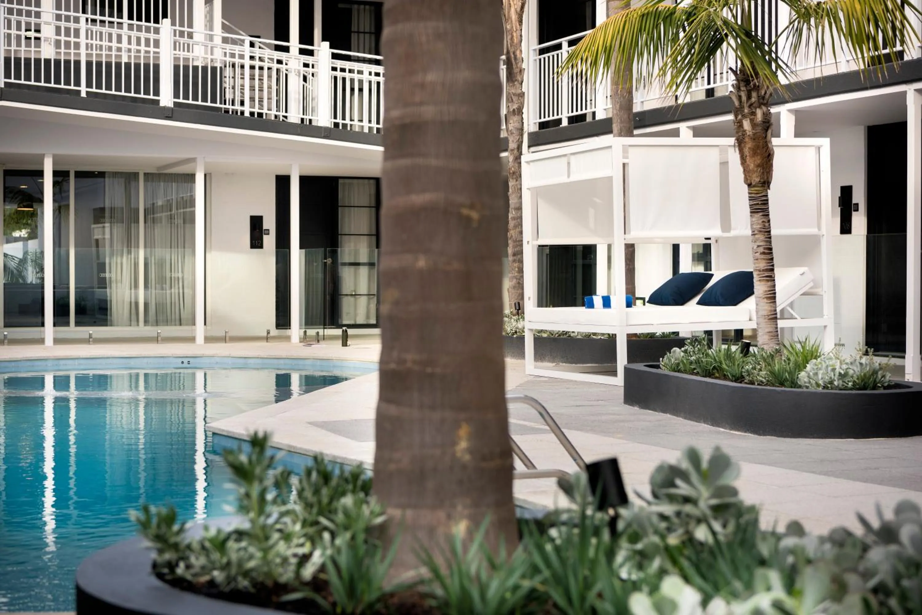 Swimming pool in Tradewinds Hotel and Suites Fremantle