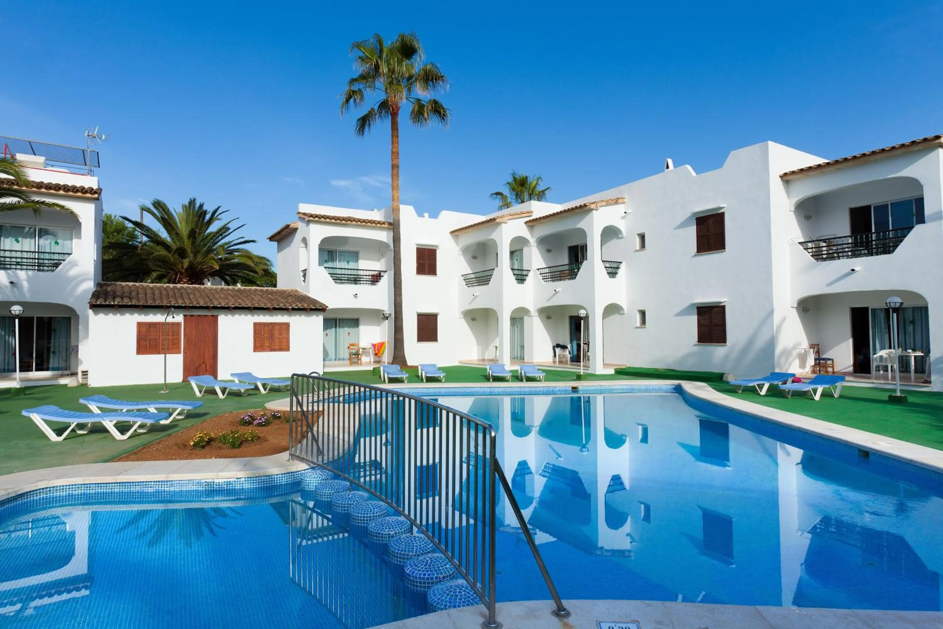 Swimming pool in BLUESEA Gran Playa