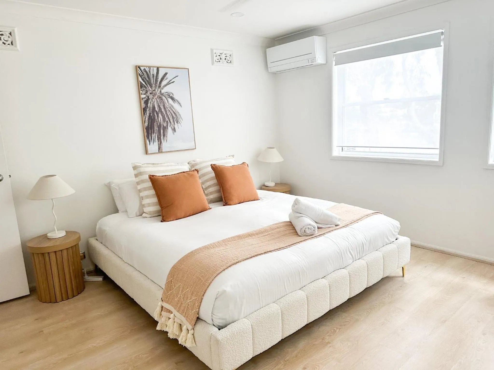 Bed in Noosa Entrance Waterfront Resort