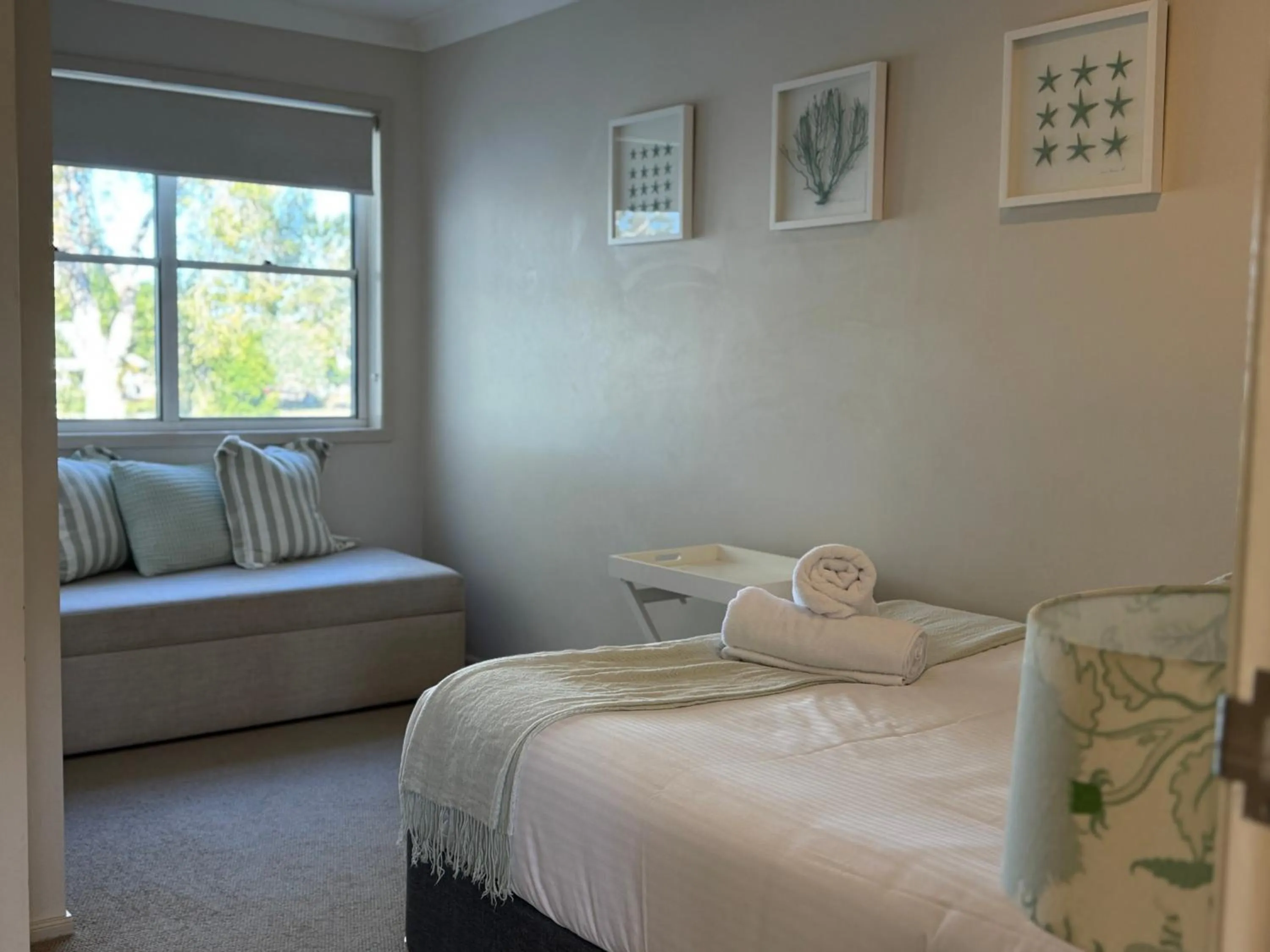 Bed in Noosa Entrance Waterfront Resort