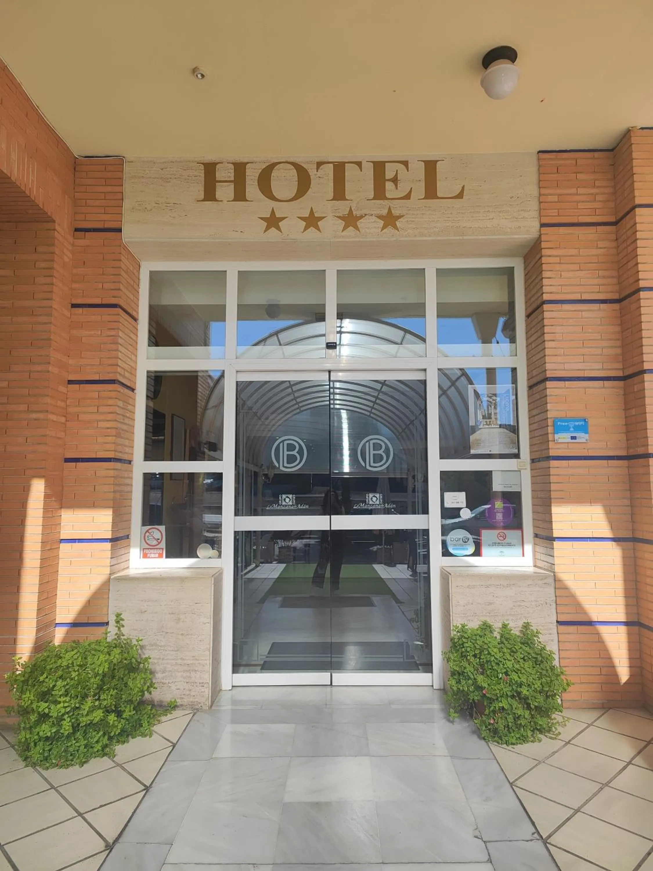 Facade/entrance in Los Bronces