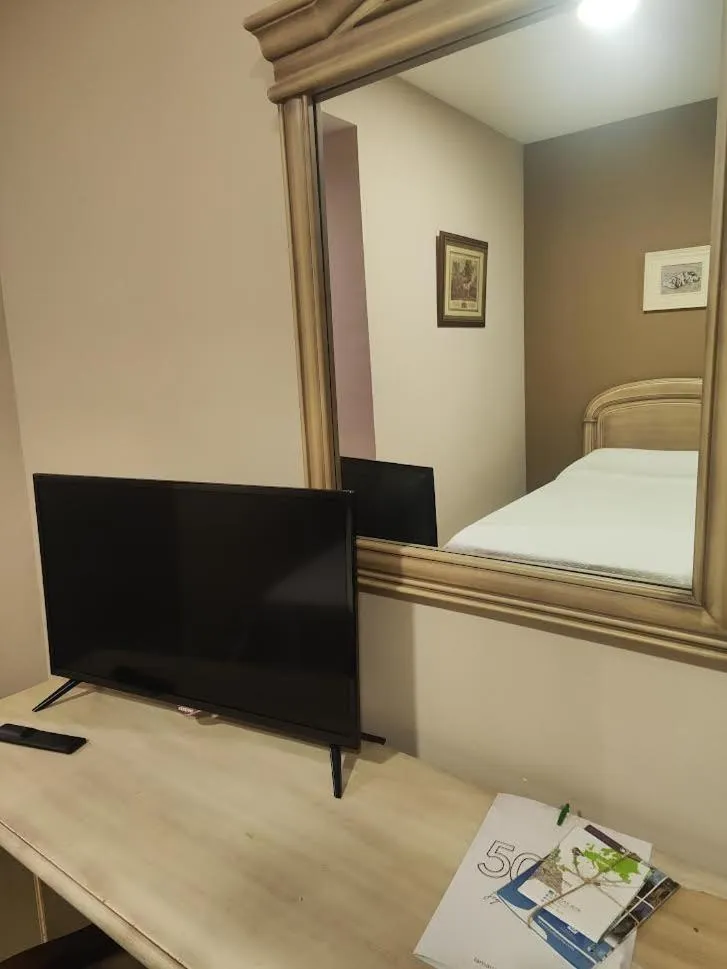 Bedroom, Bed in Los Bronces