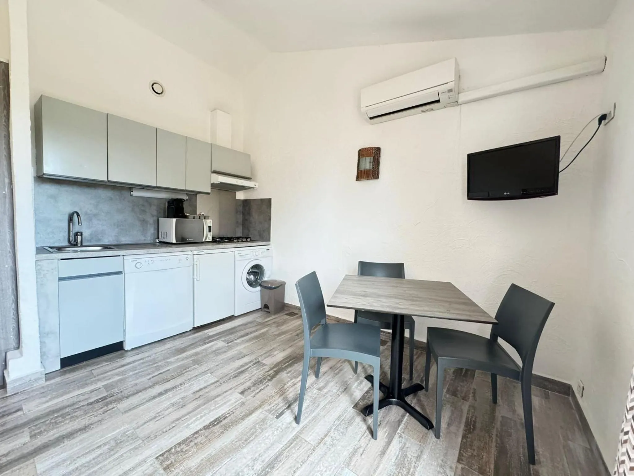 kitchen in Résidence U Pirellu