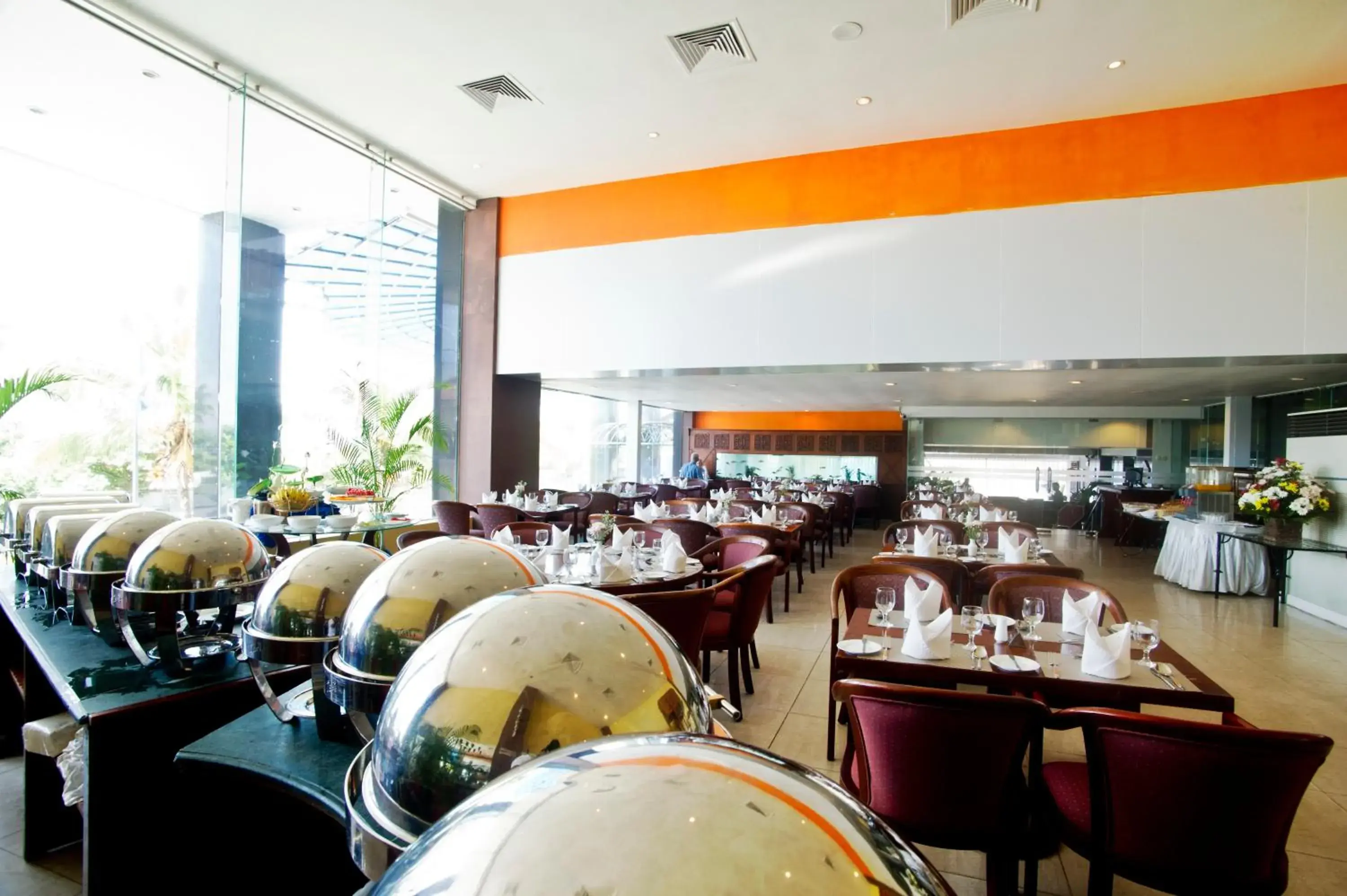 Restaurant/places to eat in Global Towers Hotel & Apartments Restaurant/places to eat in Global Towers Hotel & Apartments