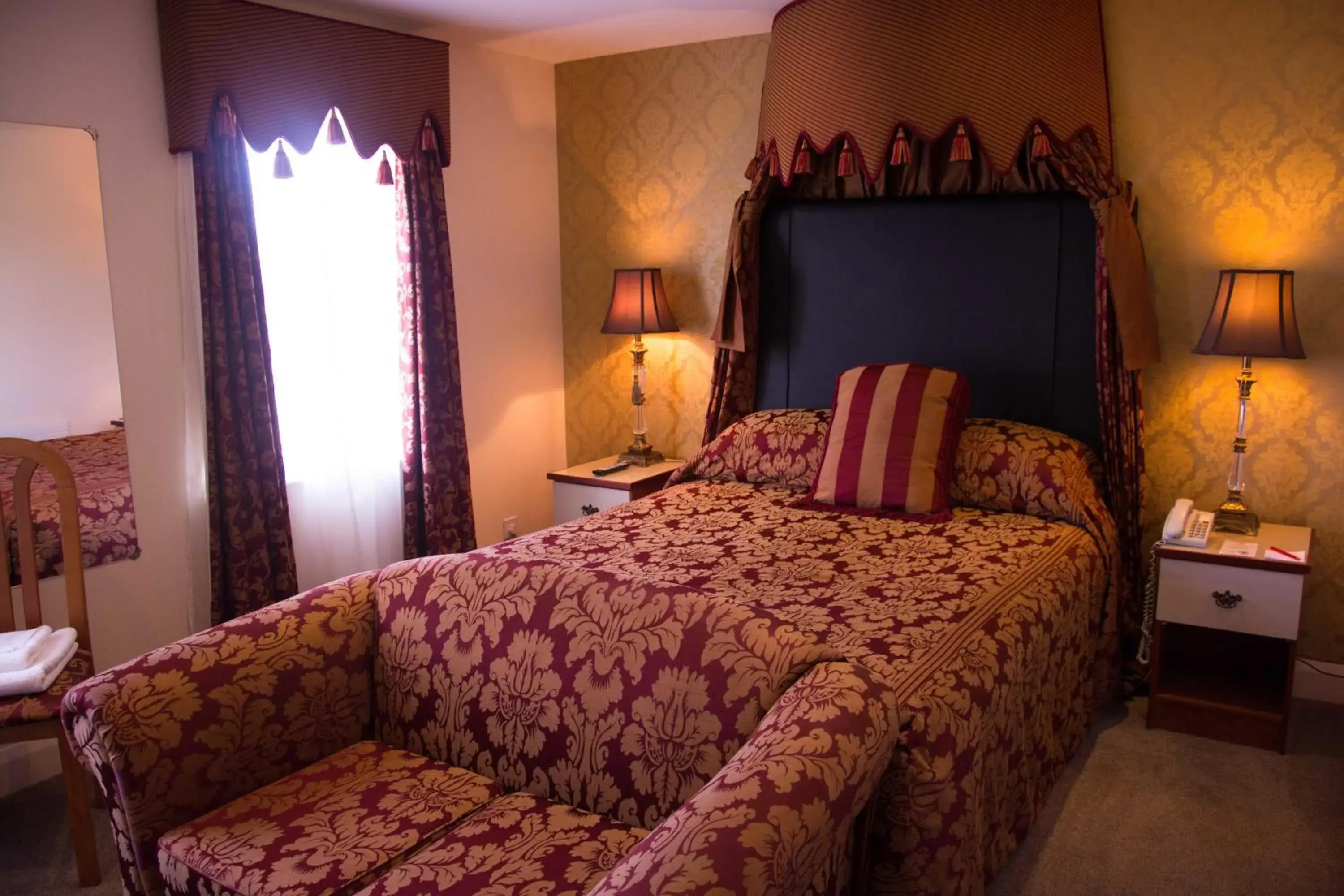 Photo of the whole room, Bed in The Belfray Country Inn