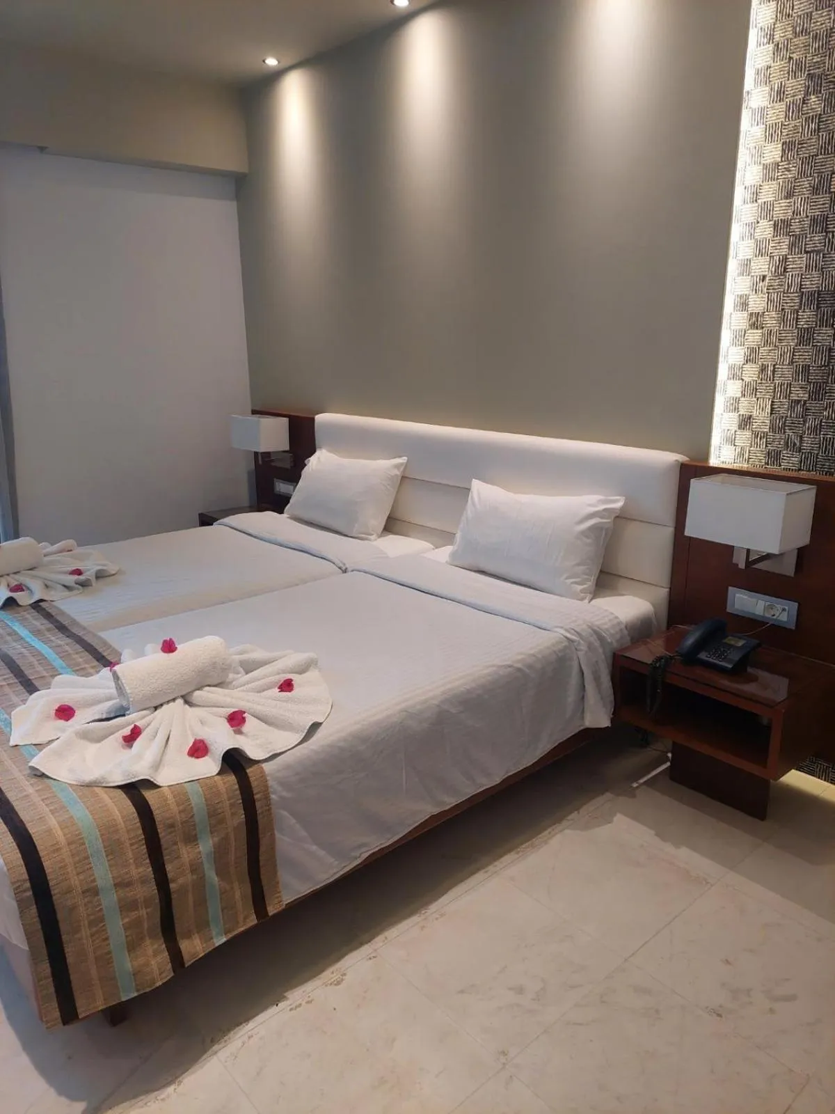 Living room, Bed in Eleftheria Hotel