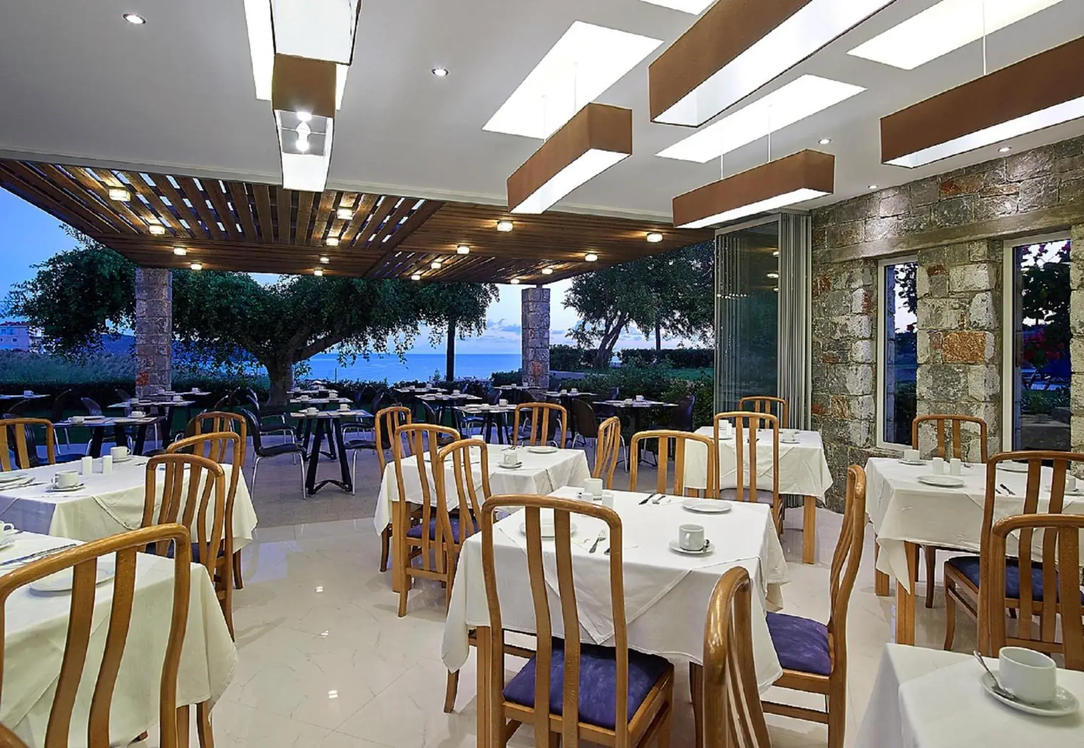 Restaurant/places to eat in Eleftheria Hotel Restaurant/places to eat in Eleftheria Hotel