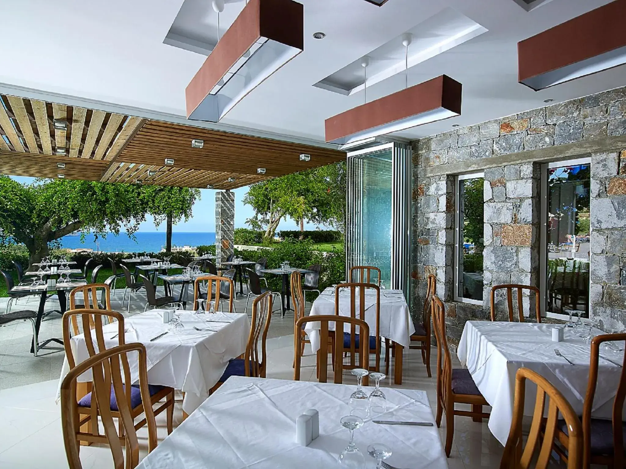 Restaurant/places to eat in Eleftheria Hotel Restaurant/places to eat in Eleftheria Hotel