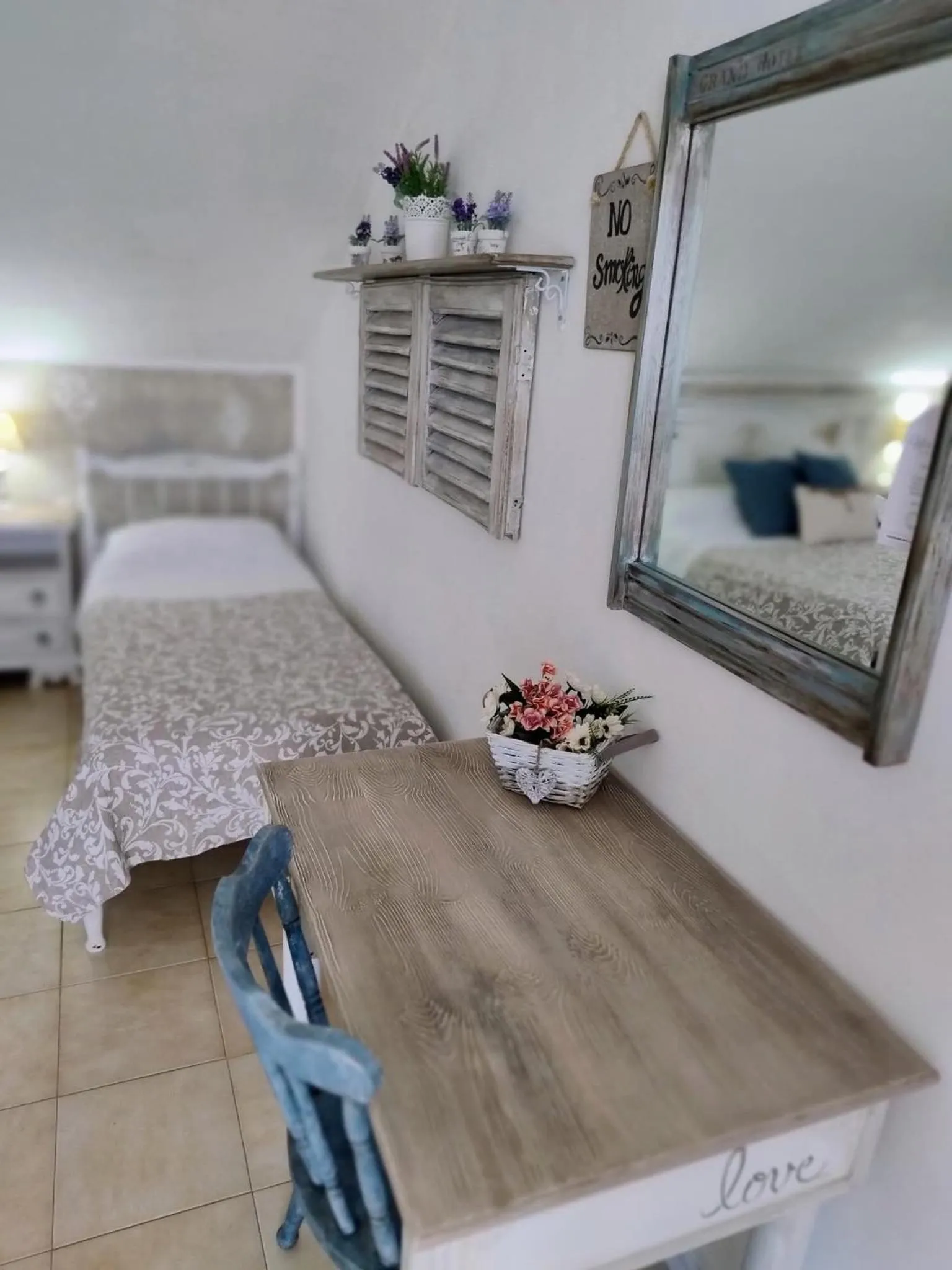 Bed in Grotta dei Puntali B&B