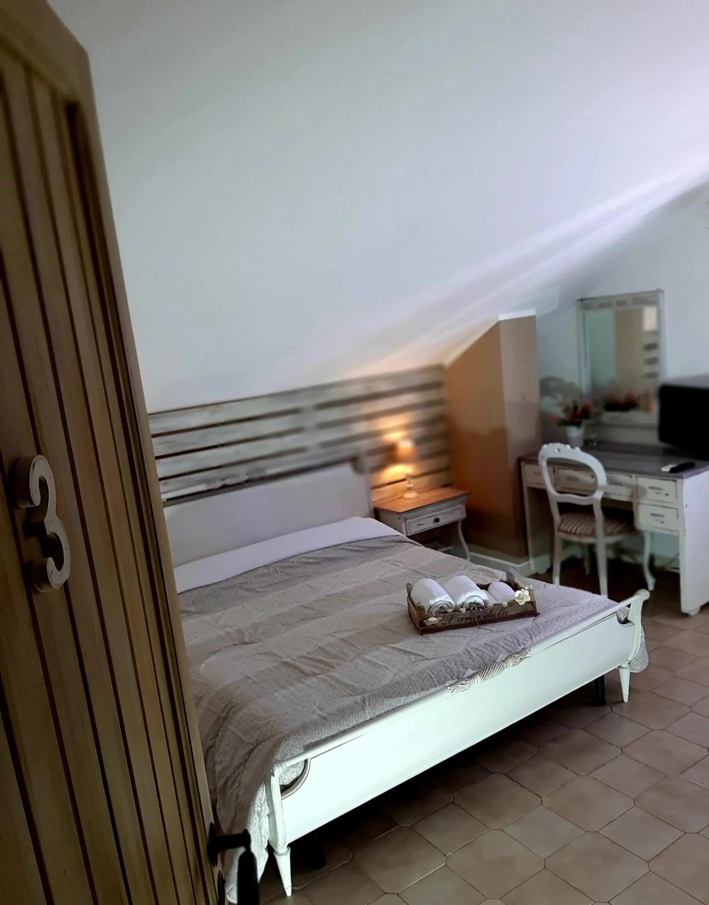 Double Room with Mountain View - single occupancy in Grotta dei Puntali B&B Double Room with Mountain View - single occupancy in Grotta dei Puntali B&B