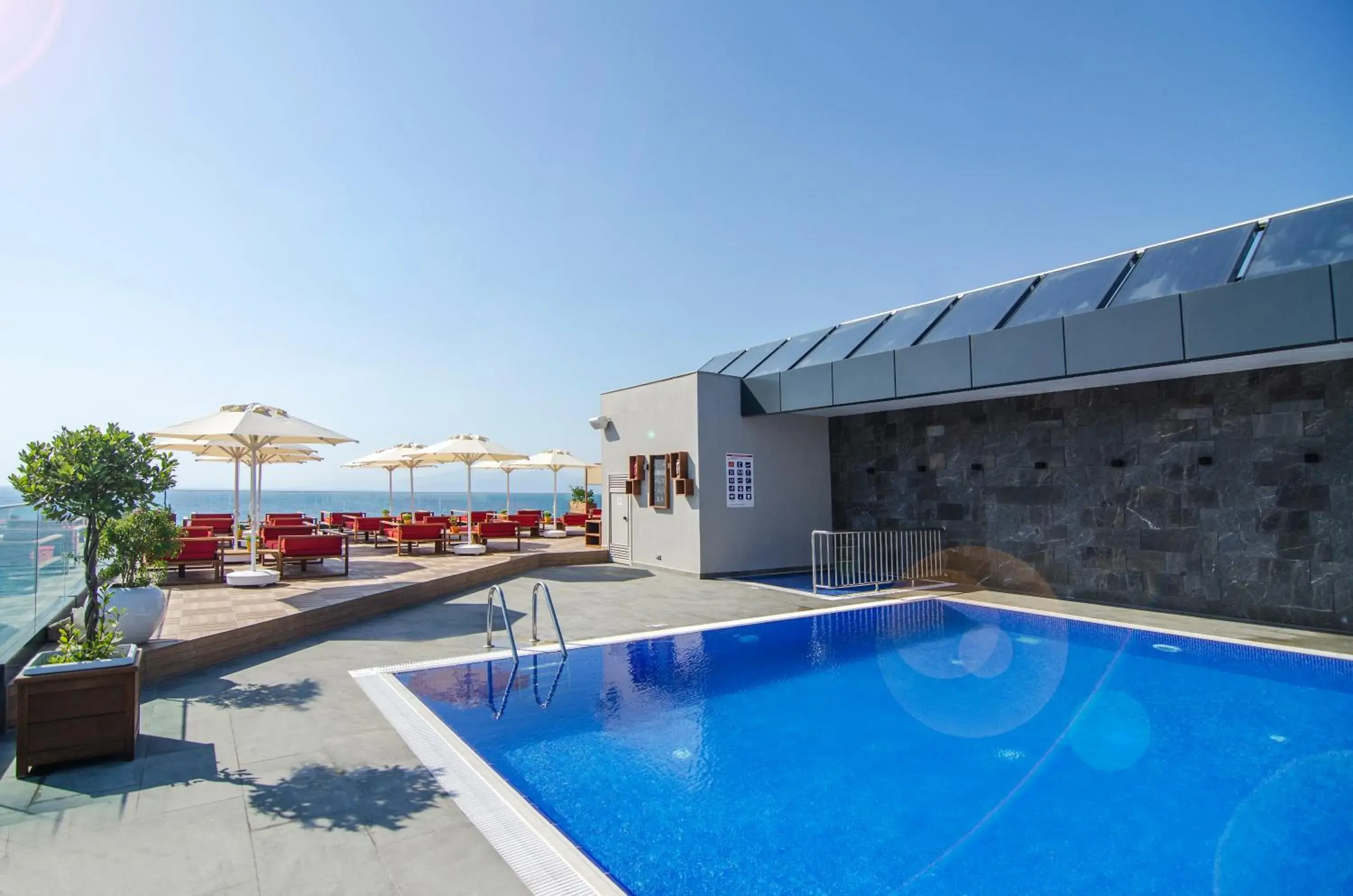 Swimming pool in Ilayda Avantgarde Hotel Swimming pool in Ilayda Avantgarde Hotel