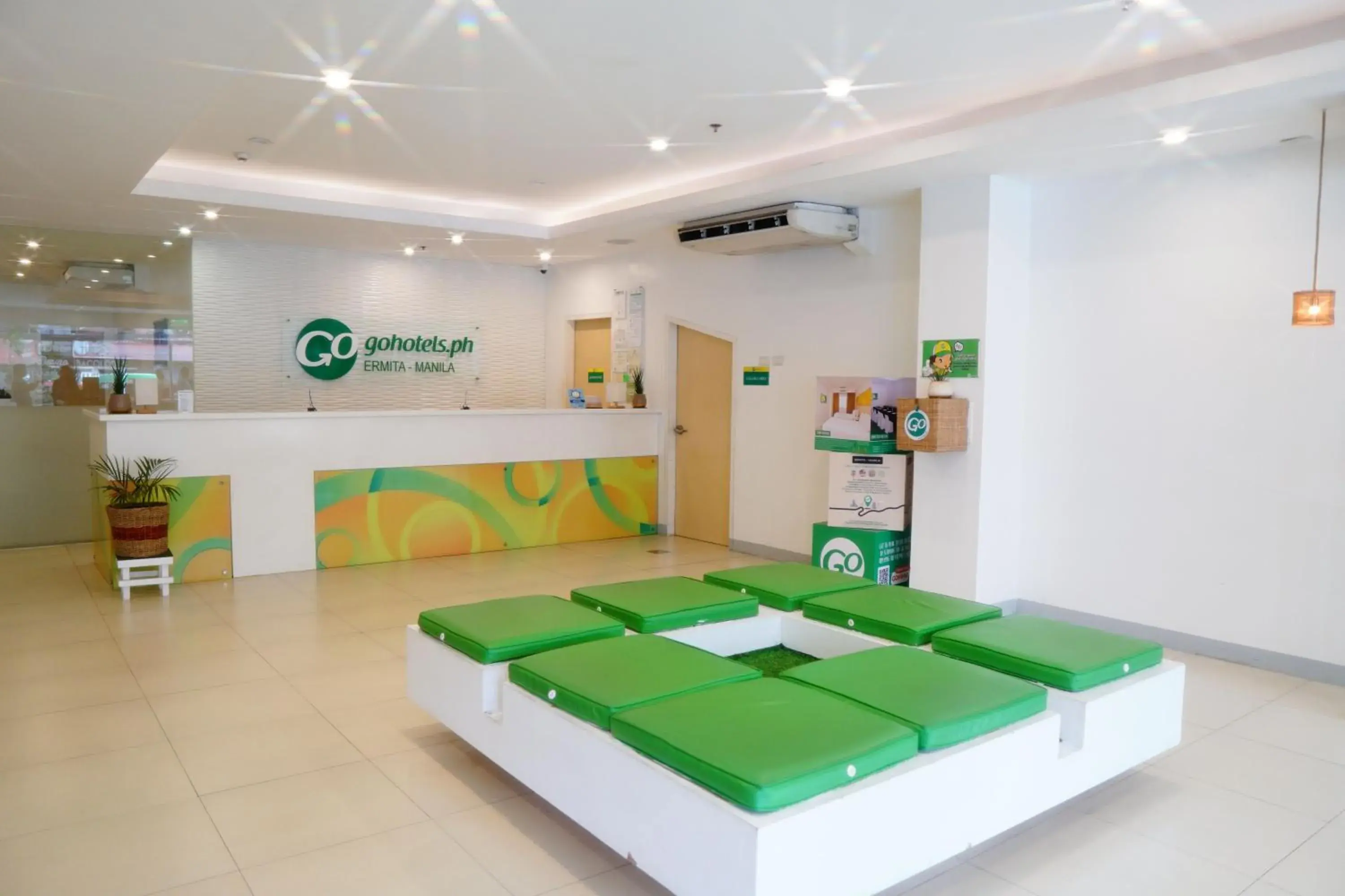 Lobby or reception, Bed in Go Hotels Ermita, Manila Lobby or reception, Bed in Go Hotels Ermita, Manila