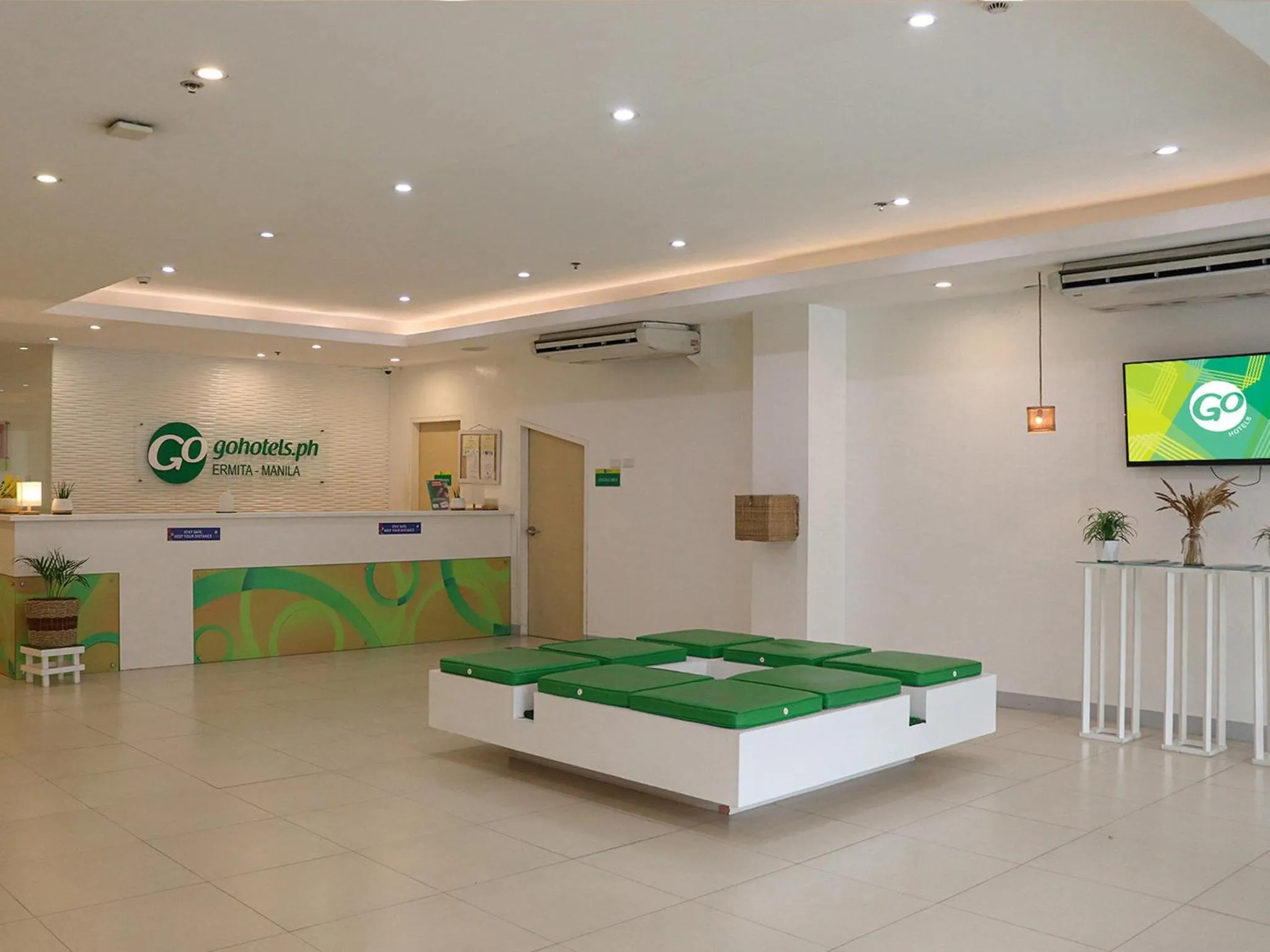 Communal lounge/ TV room in Go Hotels Ermita, Manila