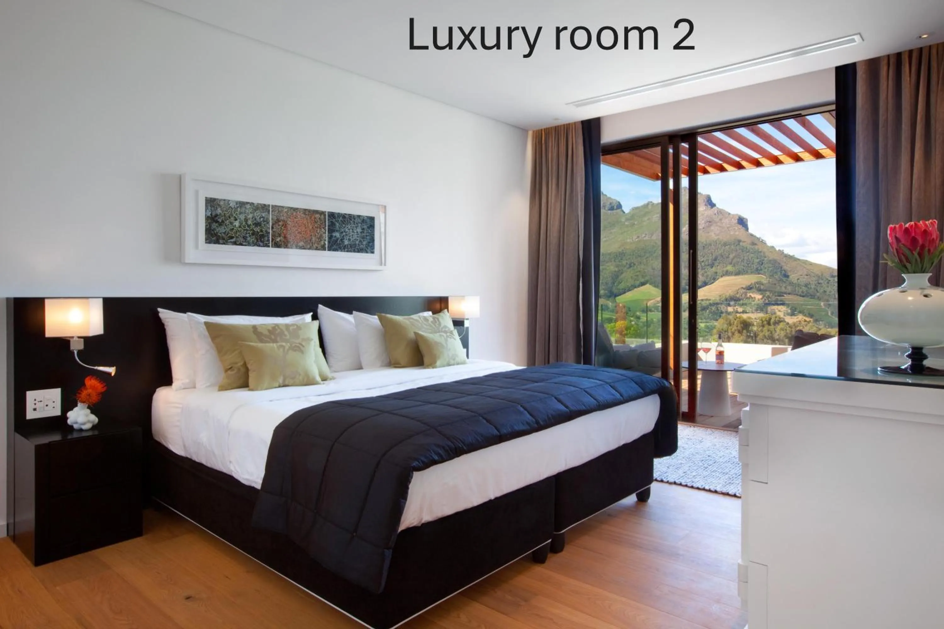 Photo of the whole room, Bed in Clouds Estate