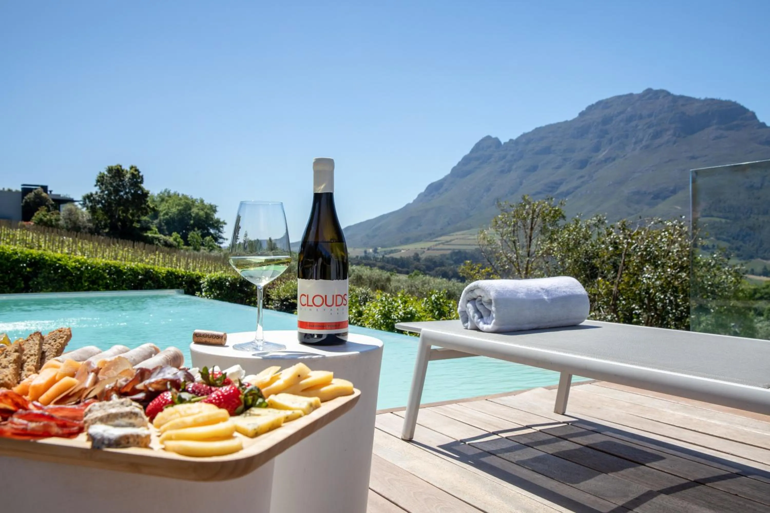 Food in Clouds Estate