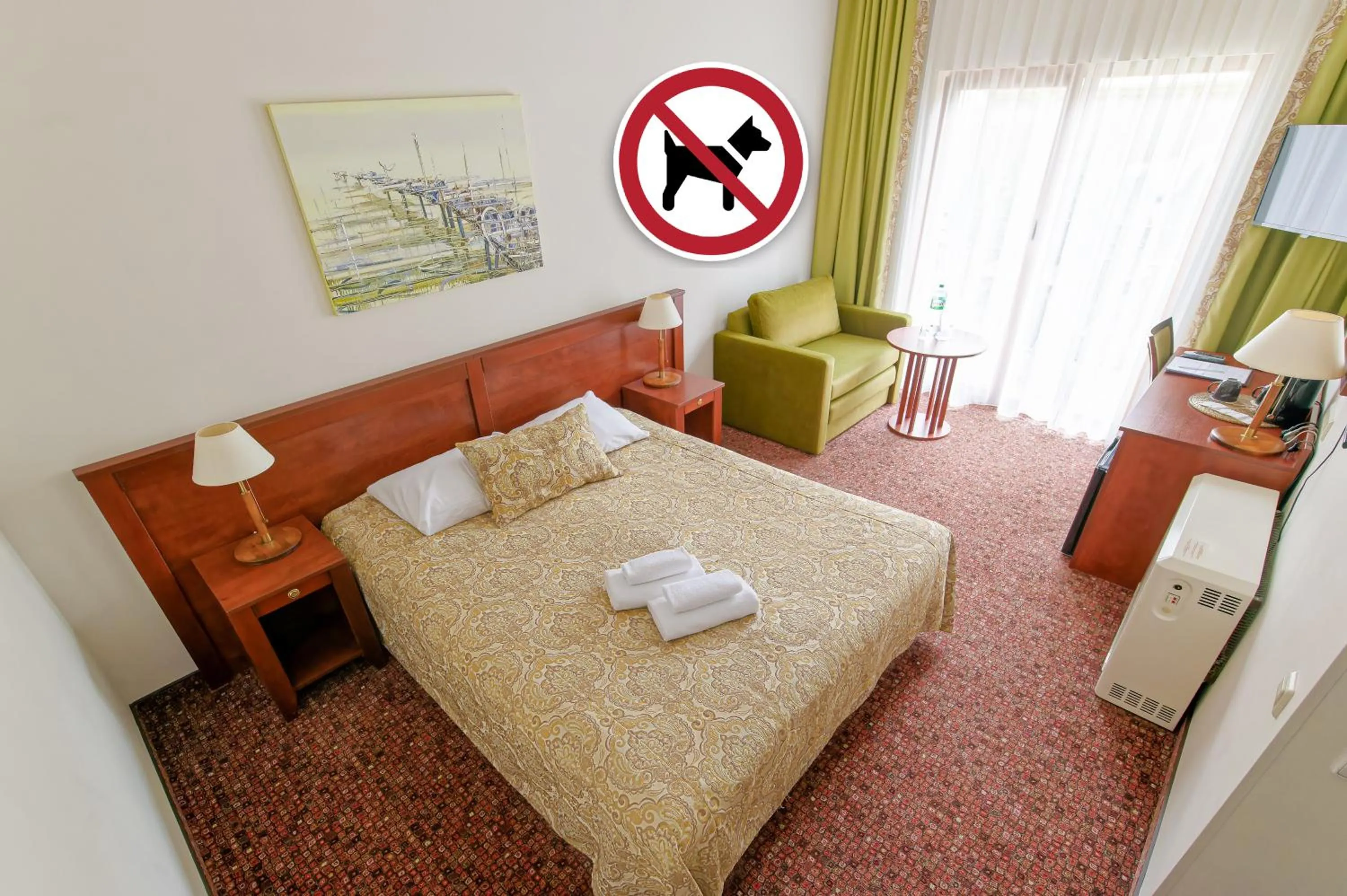 Bedroom, Bed in Regina