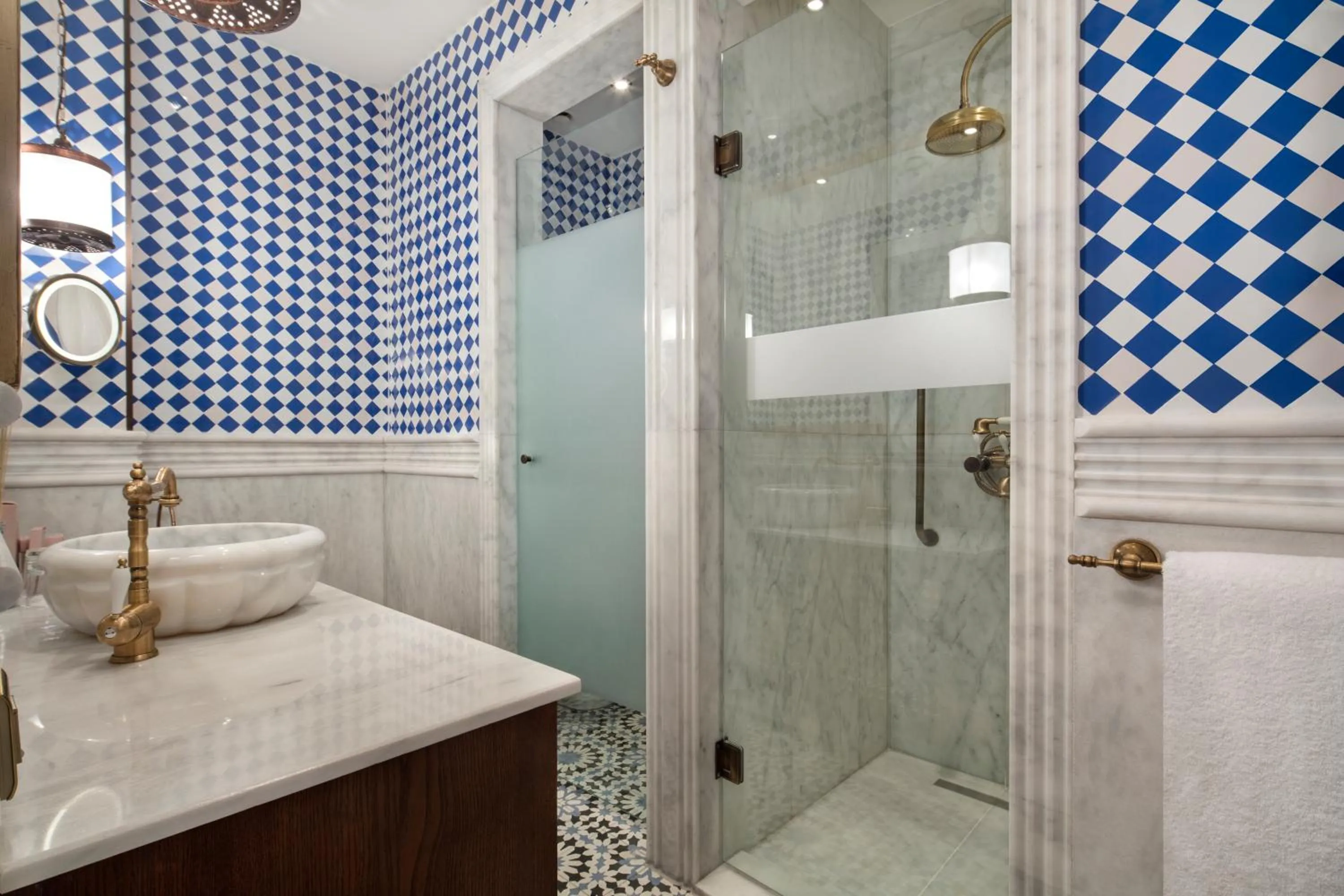 Bathroom in Hagia Sofia Mansions Istanbul, Curio Collection by Hilton